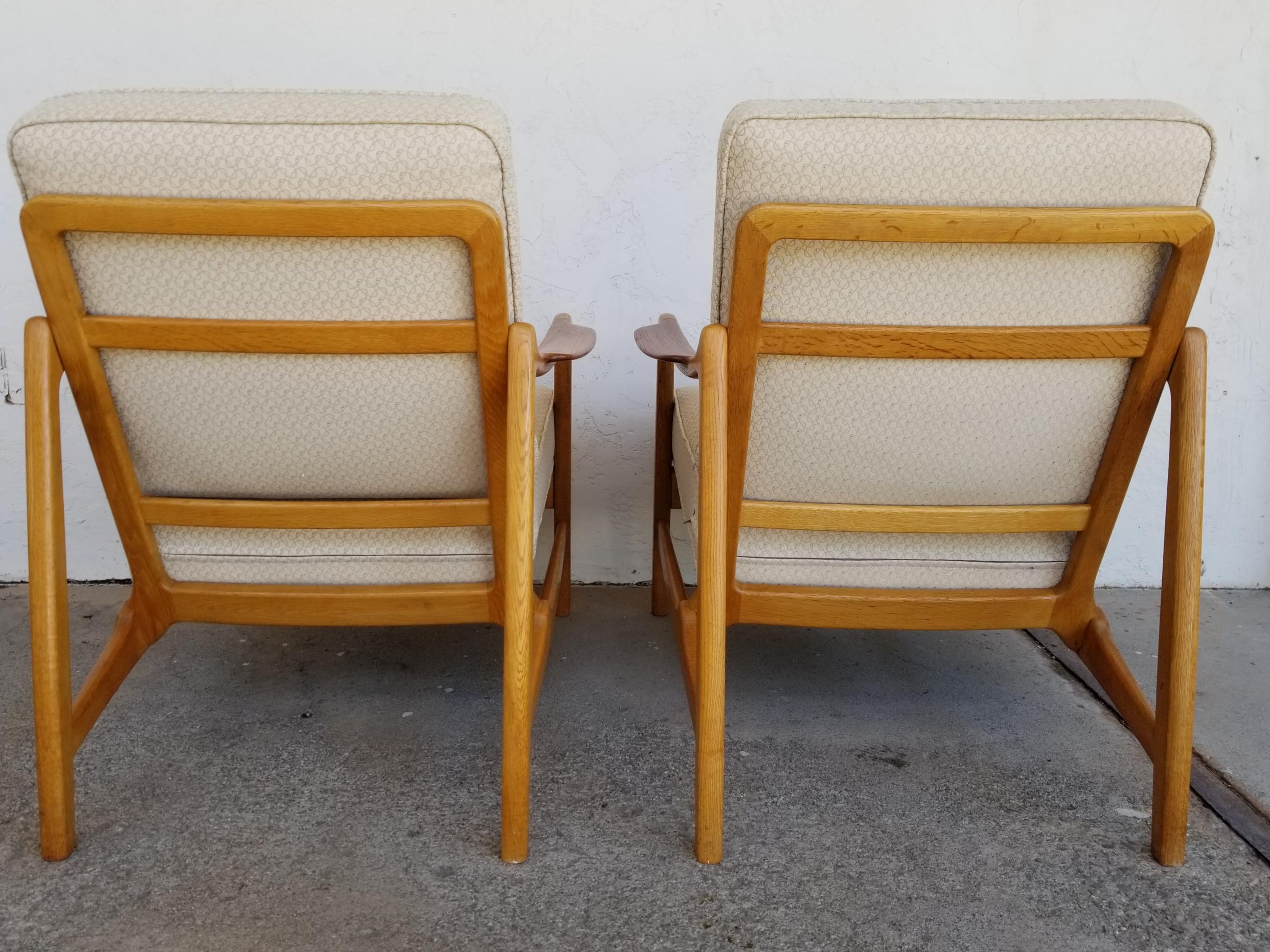 Teak & Oak Lounge Chairs by Tove & Edvard Kindt-Larsen In Good Condition In Fulton, CA