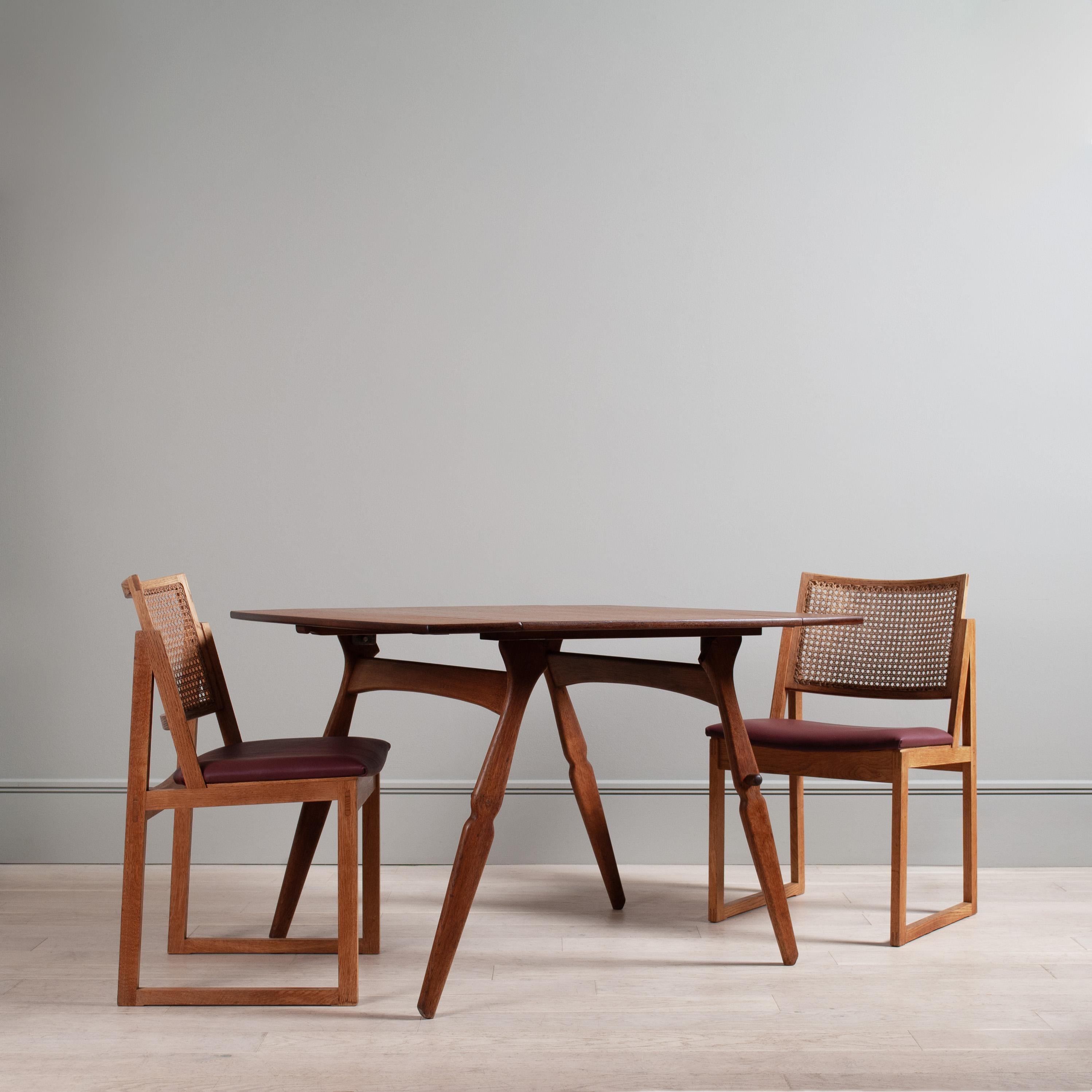 Table métamorphique en teck et chêne, Arne Hovmand Olsen en vente 8