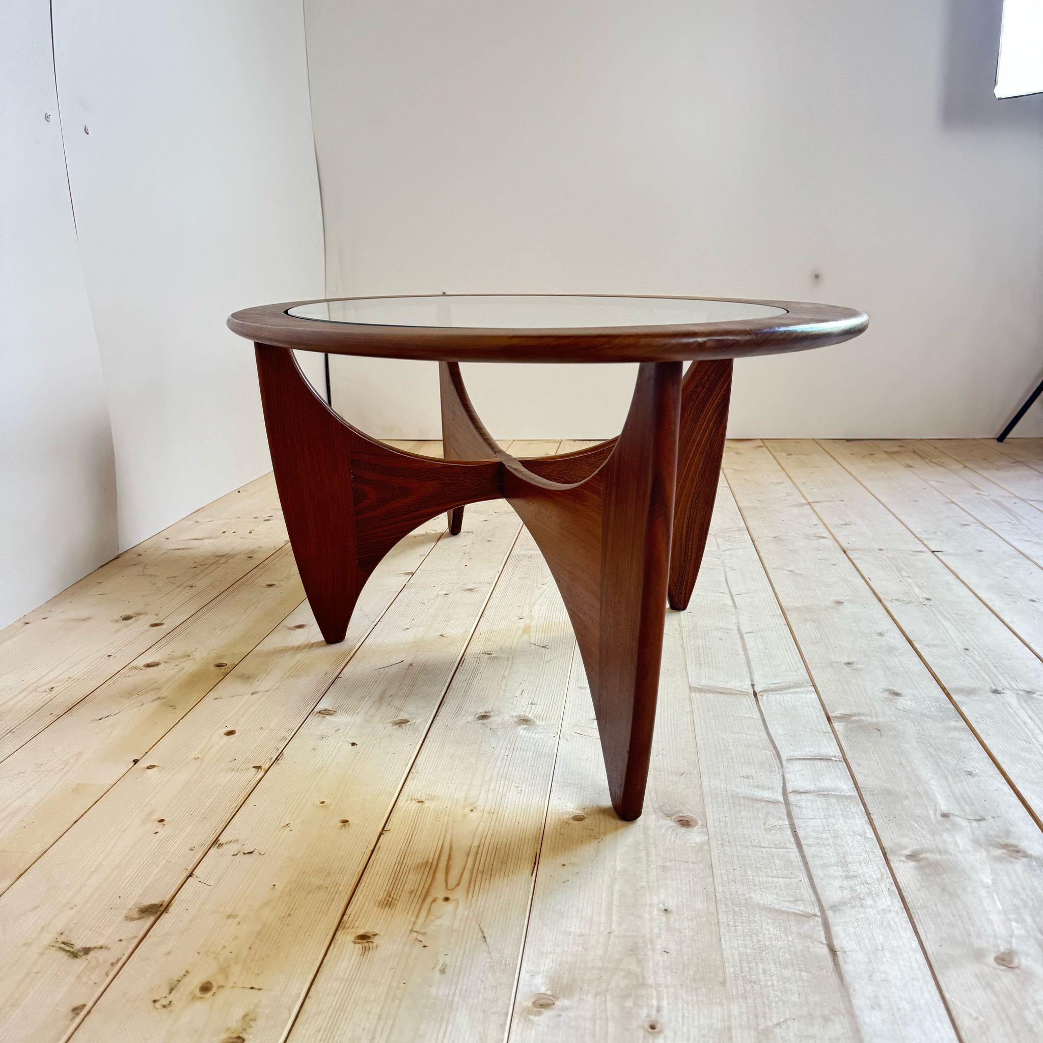 Teak oval coffee table, UK 1960 