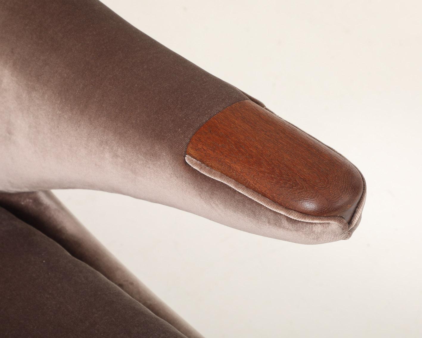 Silla y otomana de teca ''Papá Oso'' de Hans J. Wegner para A.P. Robado mediados del siglo XX en venta