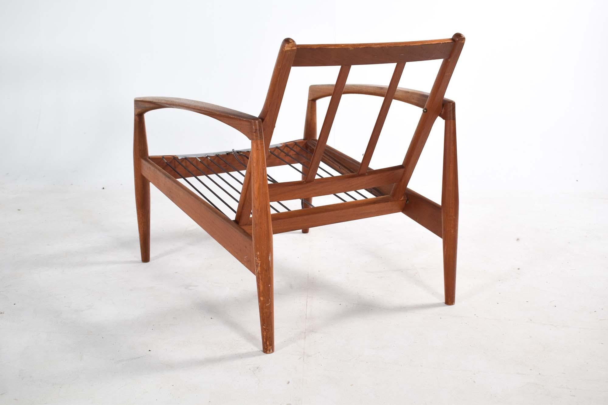 Danois Fauteuil à couteaux en teck, modèle 121 de Kai Kristiansen pour Magnus Olesen en vente