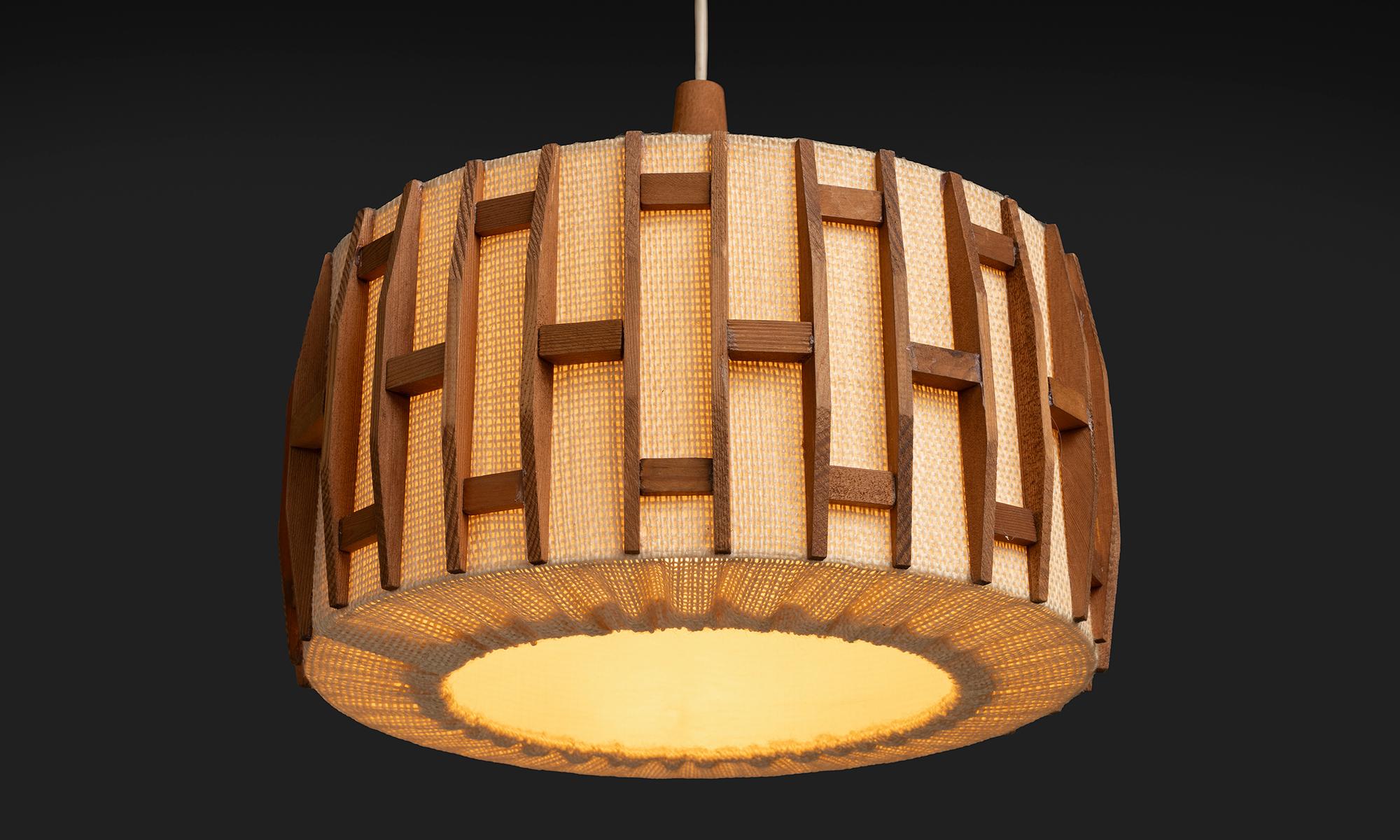 Metà XX secolo Ciondolo in teak, America, 1960 circa in vendita