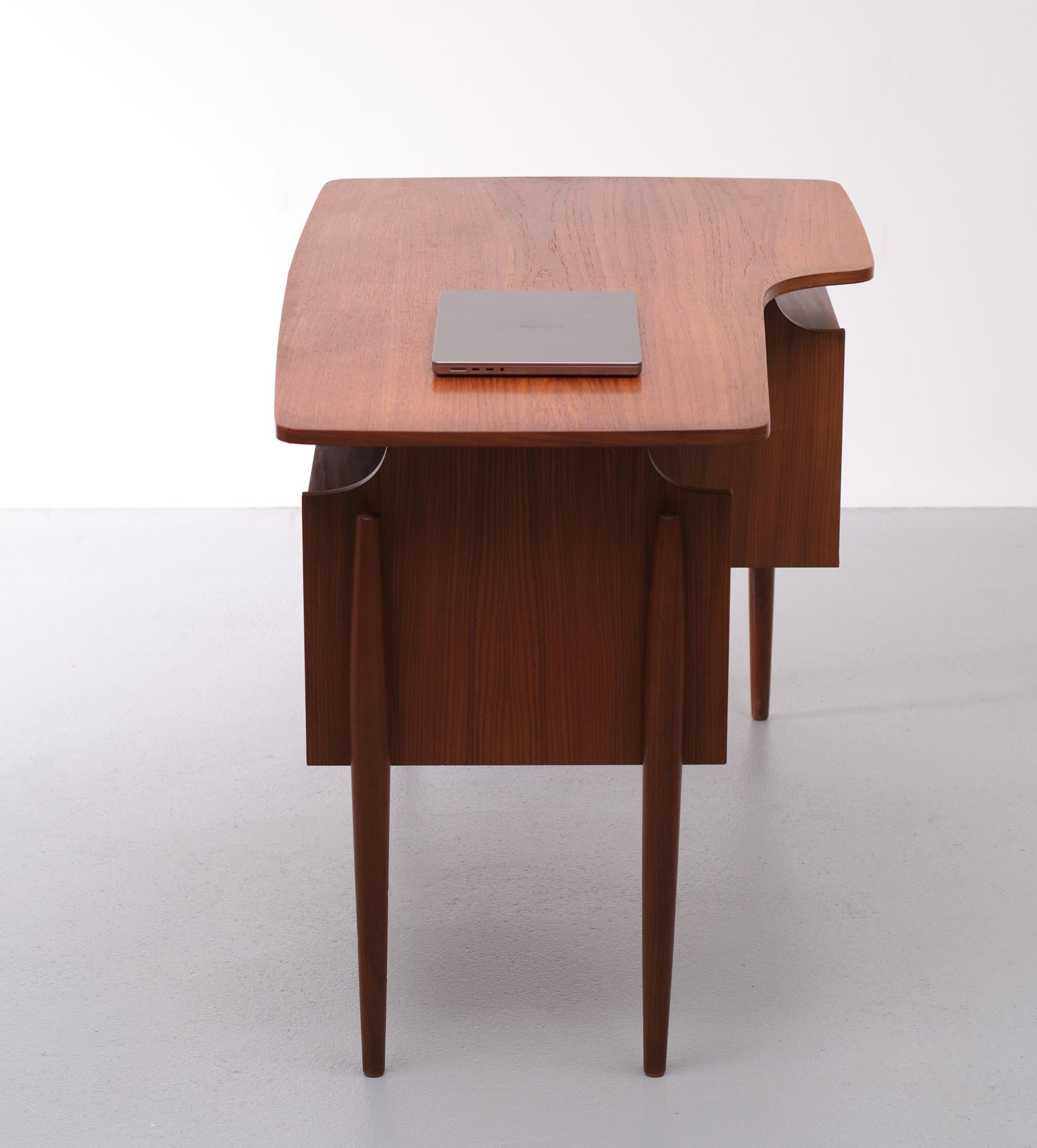 Teak Piano Shaped Desk 1960s Dutch  3