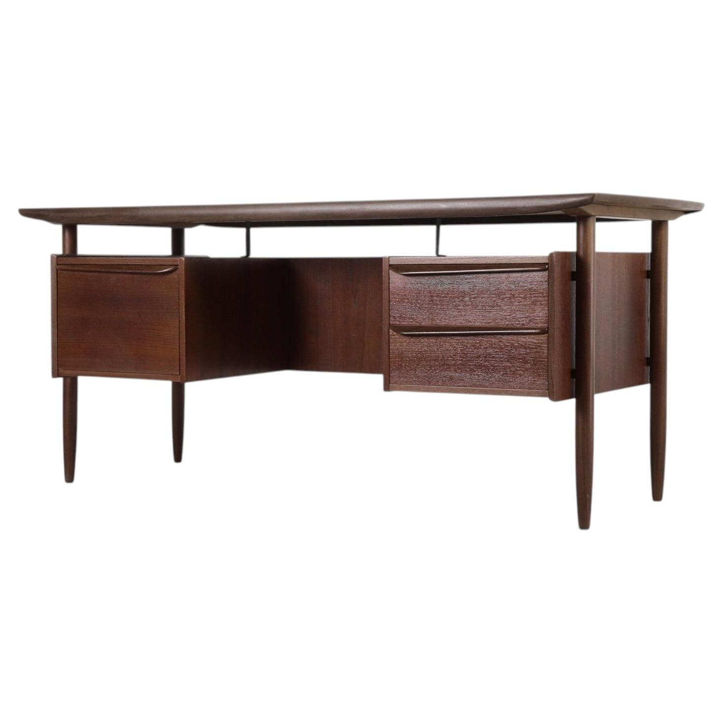 Teak 'Propos' Floating Top Desk by Louis van Teeffelen for Hulmefa For Sale