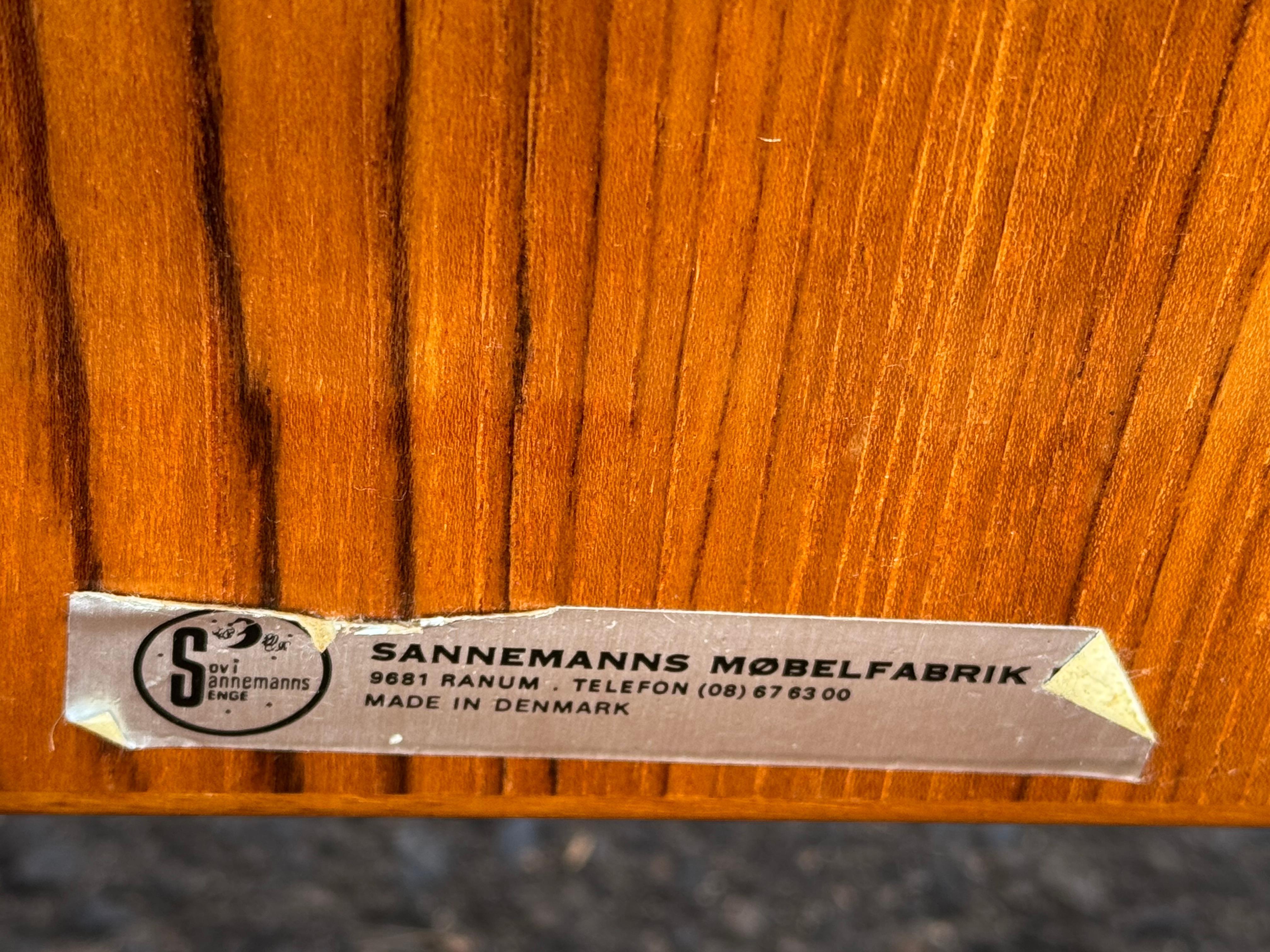 Mid-20th Century TEAK Queen Floating Bed Frame by Sannemanns Denmark