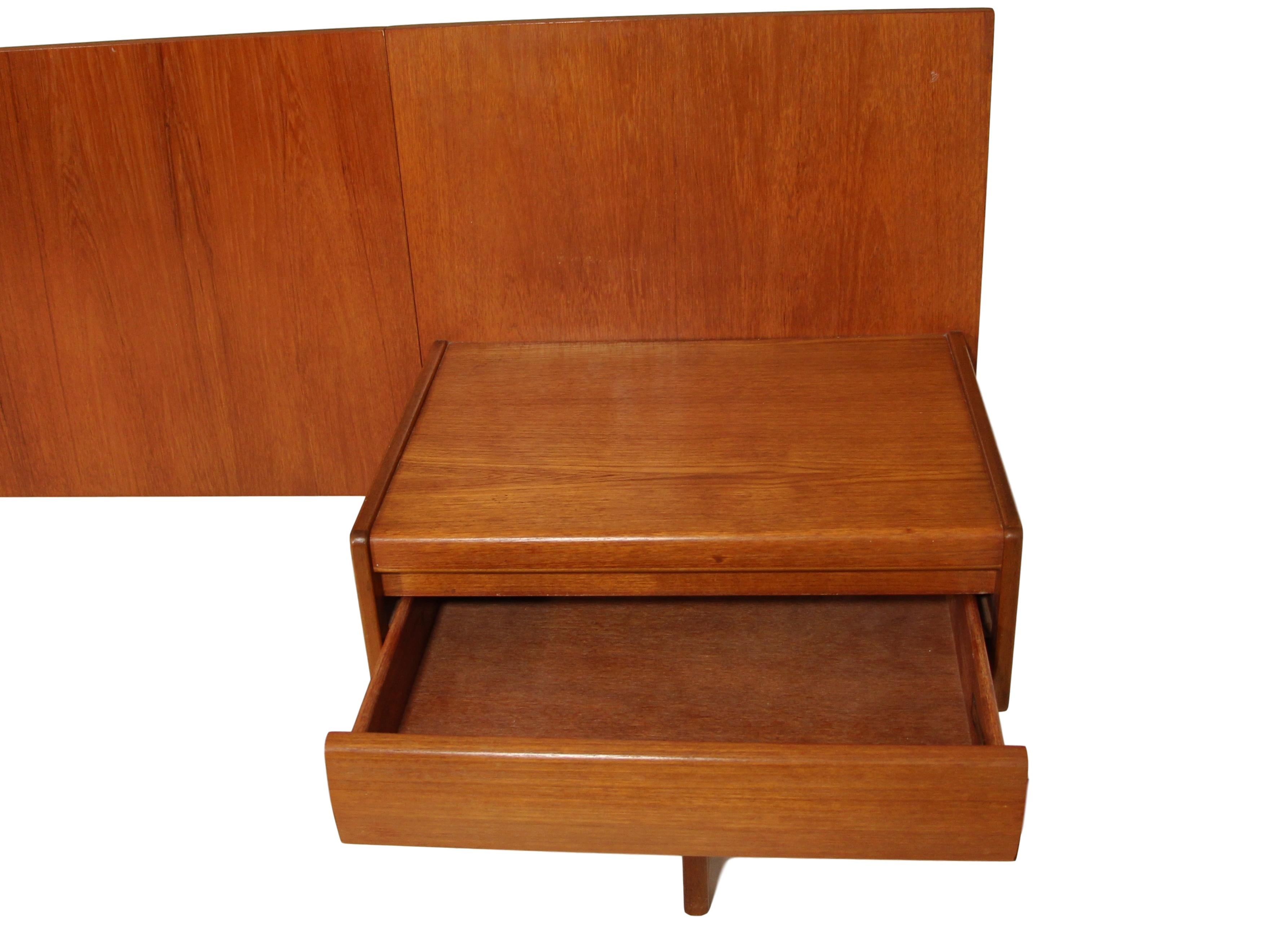 Mid-Century Modern Teak Queen Size Headboard by William Lawrence of Nottingham For Sale