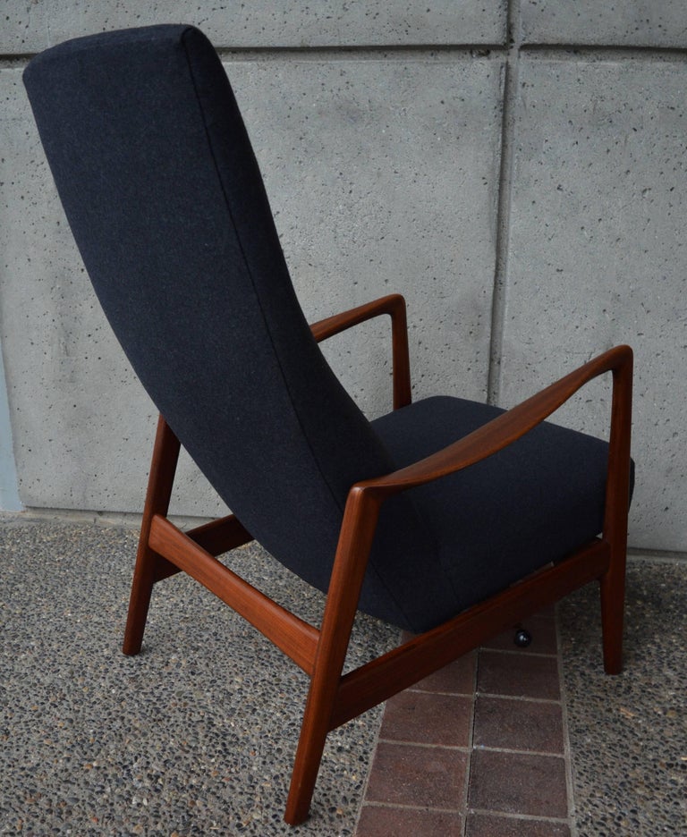 Teak Recliner / Platform Rocker with XBase Adjustable Ottoman in