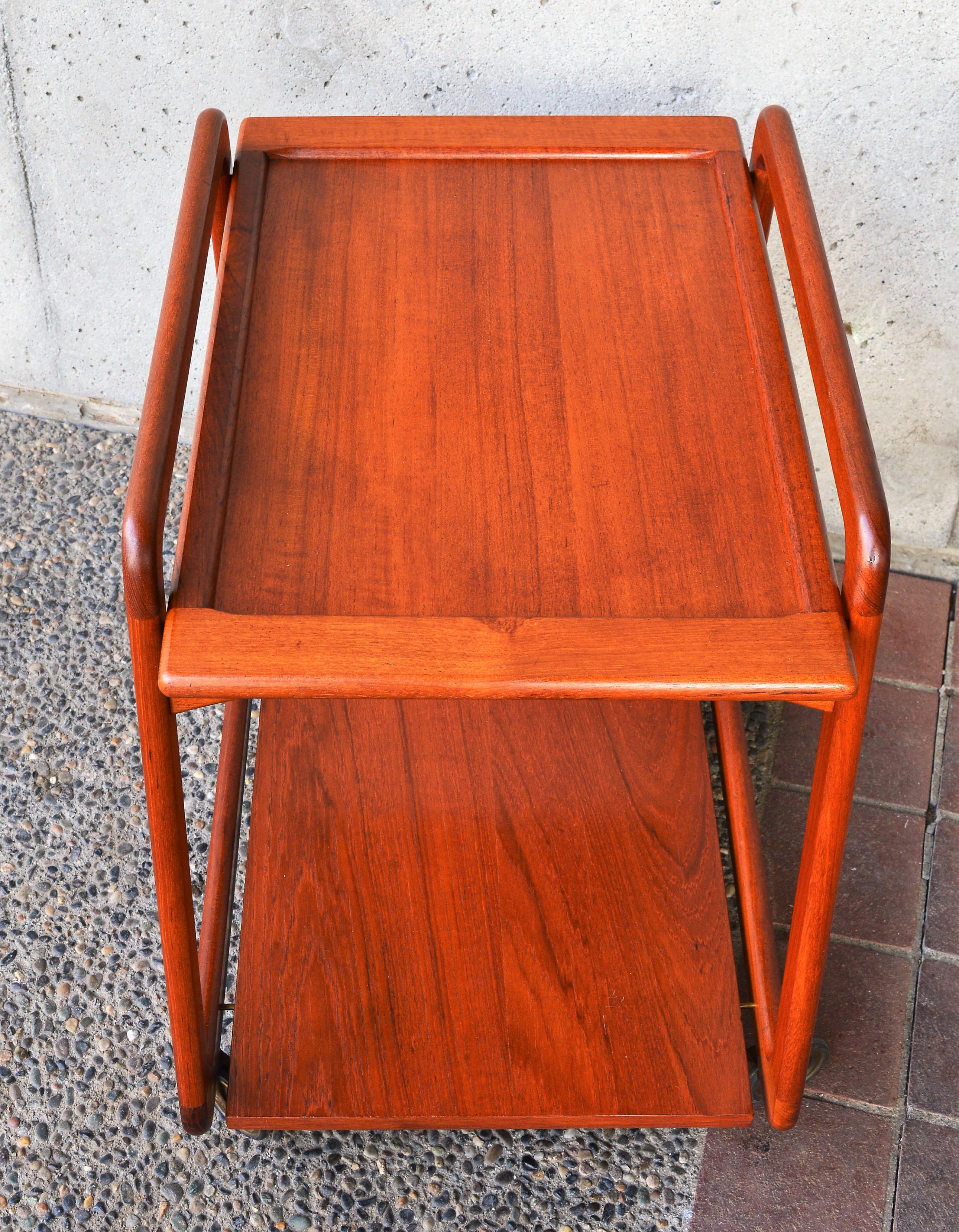 Mid-20th Century Teak Reversible Tray Top Bar Cart or Tea Trolley by Sika Møbler