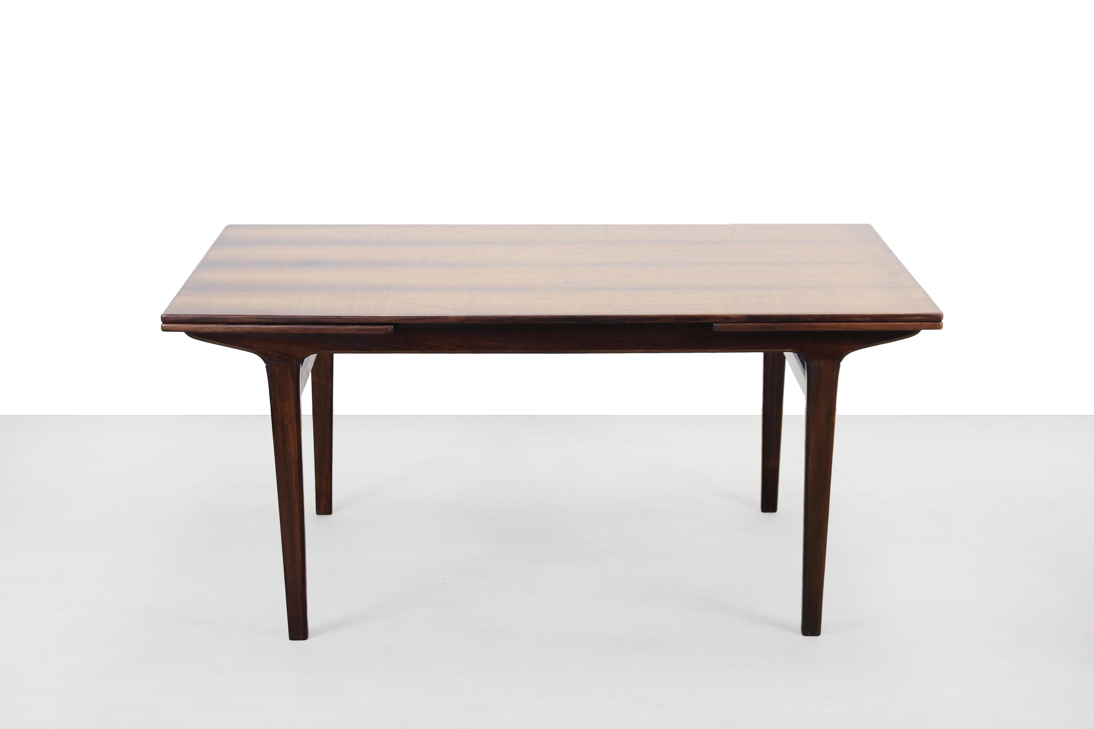 Extendable Dining Table by Johannes Andersen for Uldum Møbelfabrik In Good Condition In Amsterdam, Noord Holland