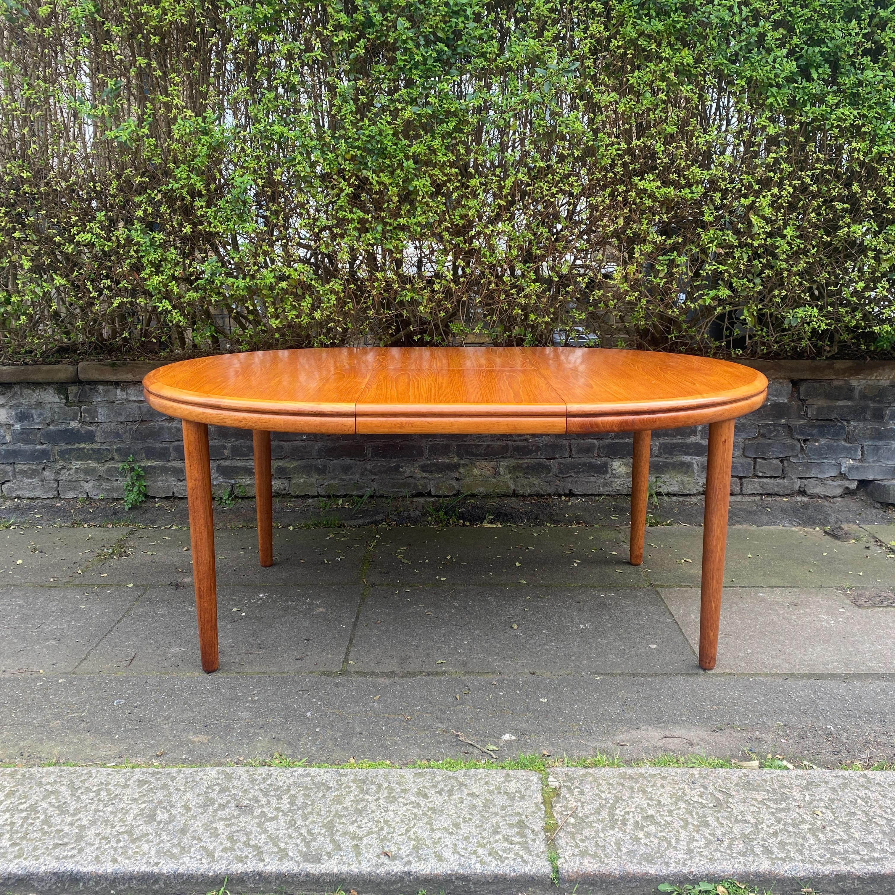 Teak Round Extending White & Newton Double Lip Dining table For Sale 5