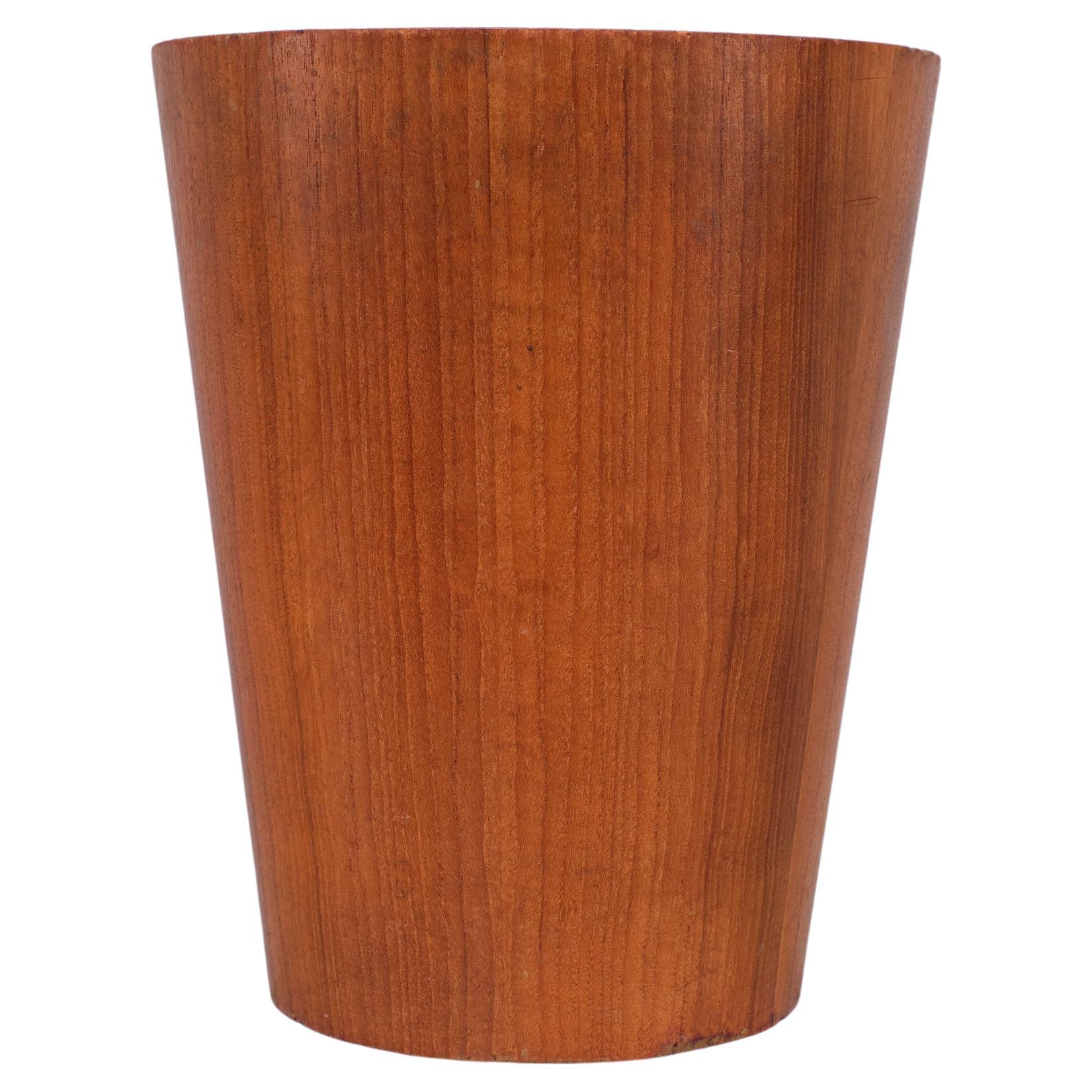 Very nice Teak paper basket . Round shape . Normal Used condition . 