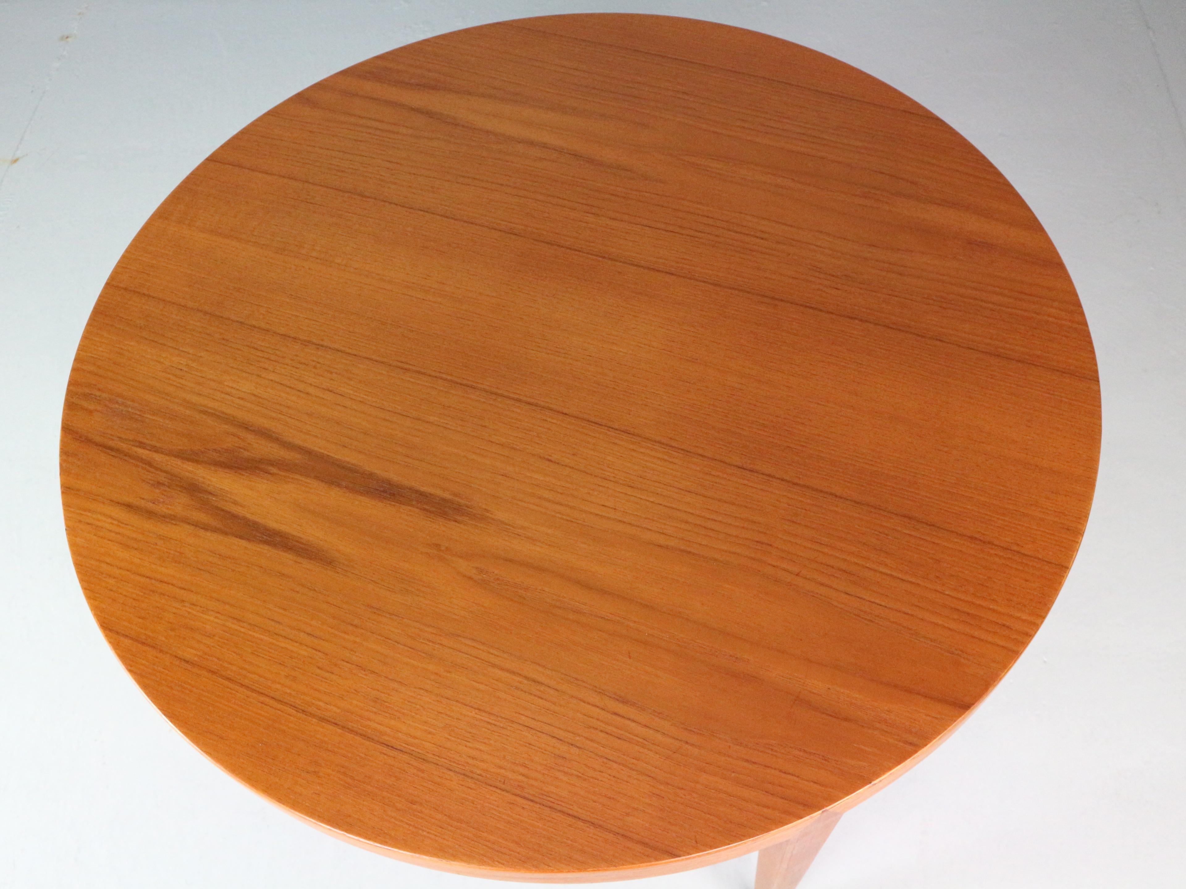 Teak Round Severin Hansen Coffee Table for Haslev Mobelfabrik by Bovenkamp In Good Condition For Sale In The Hague, NL