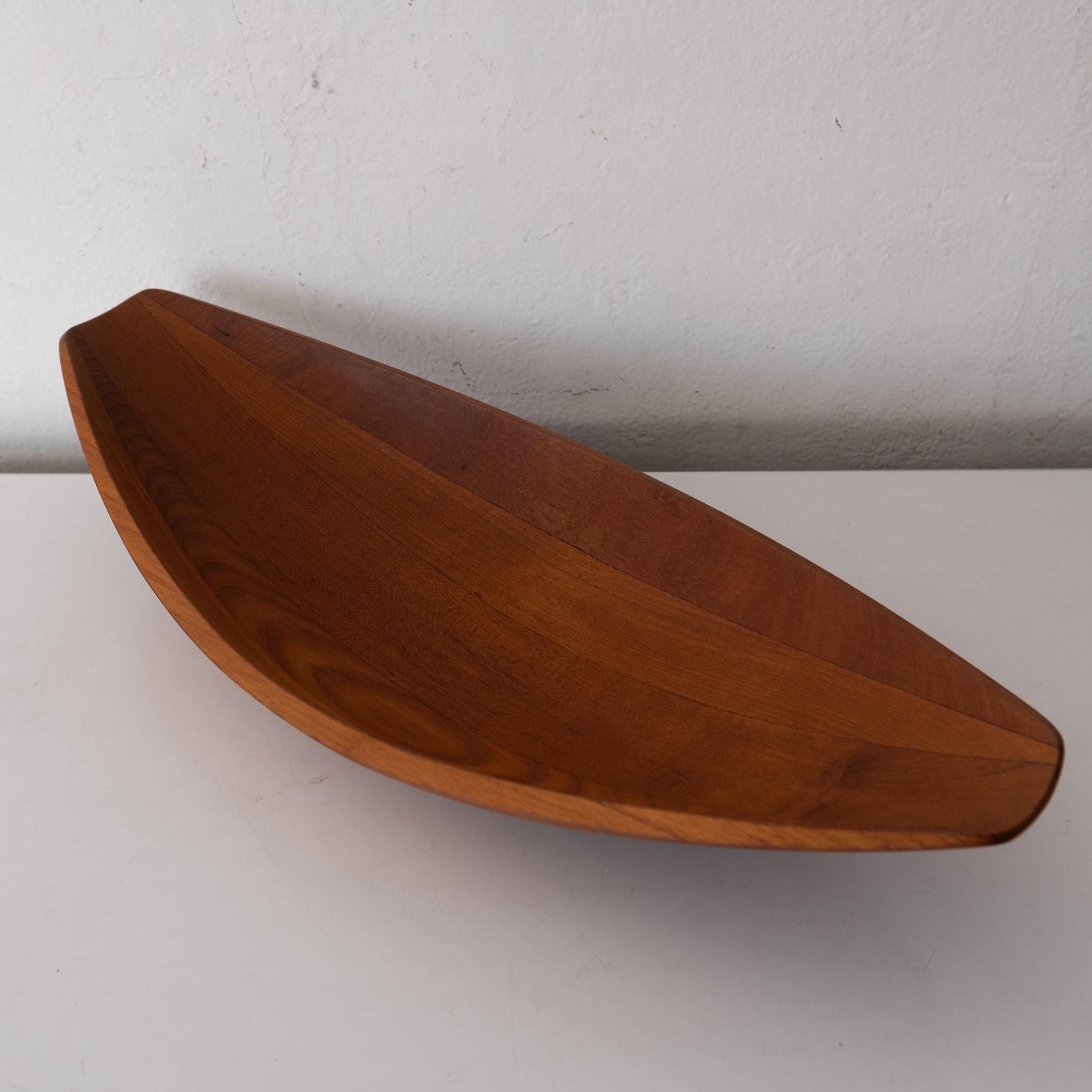 Mid-Century Modern Teak Sculptural Canoe Bowl by Jens Quistgaard for Dansk