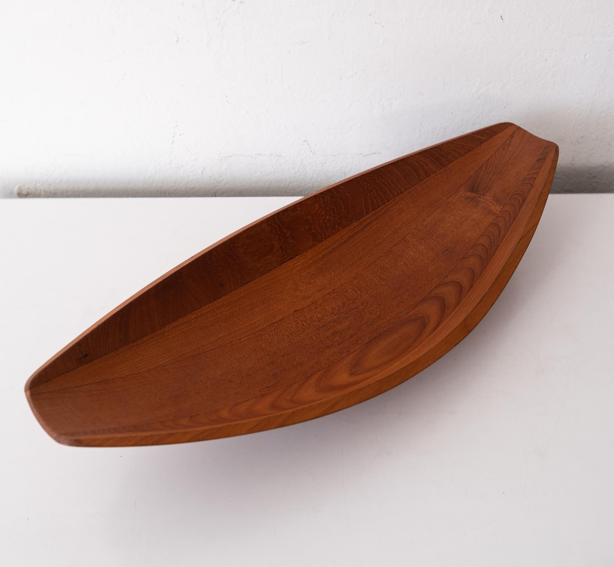 Mid-20th Century Teak Sculptural Canoe Bowl by Jens Quistgaard for Dansk