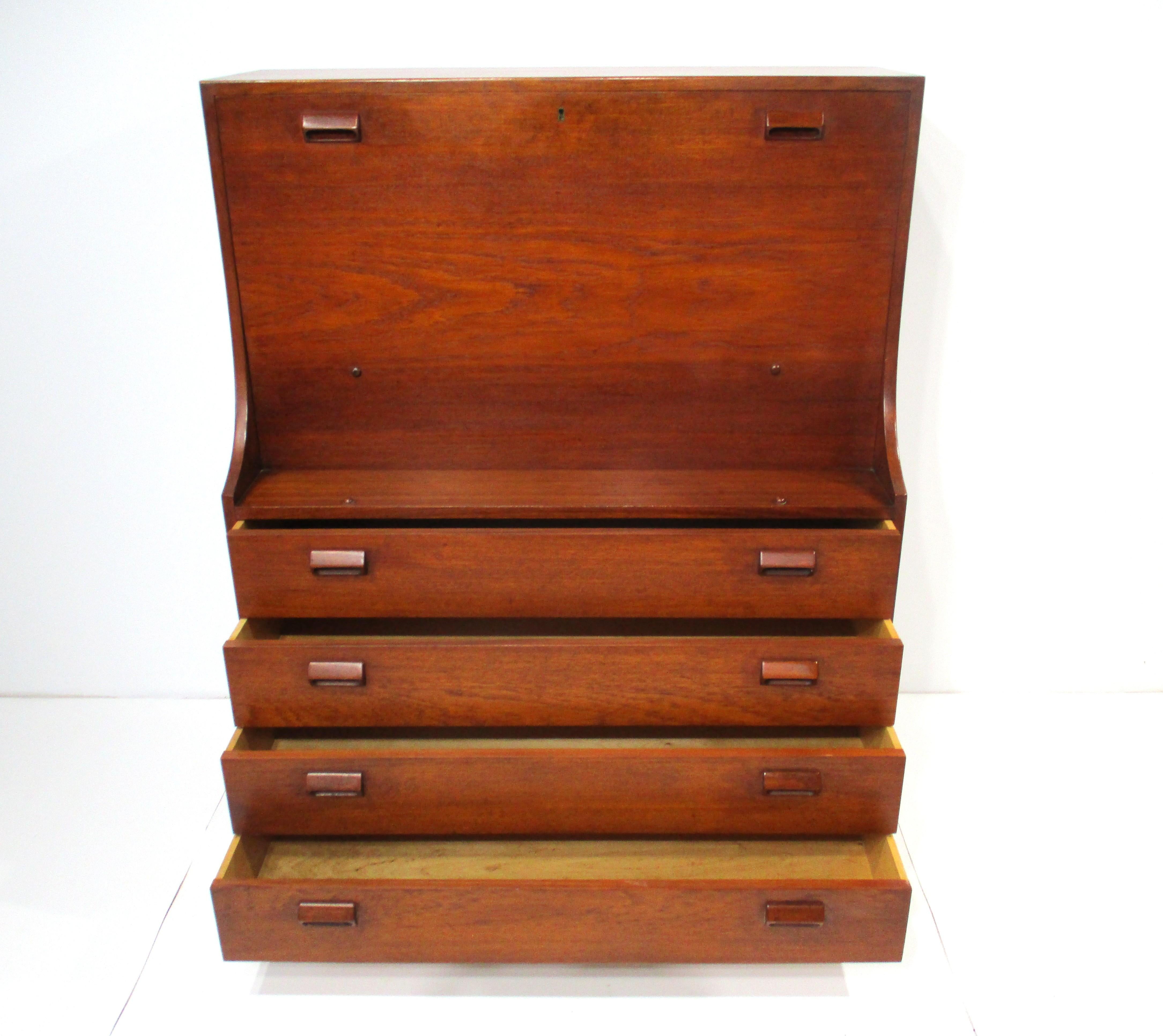 Cassettone in teak di Borg Mogensen per Soborg Danimarca in vendita 3