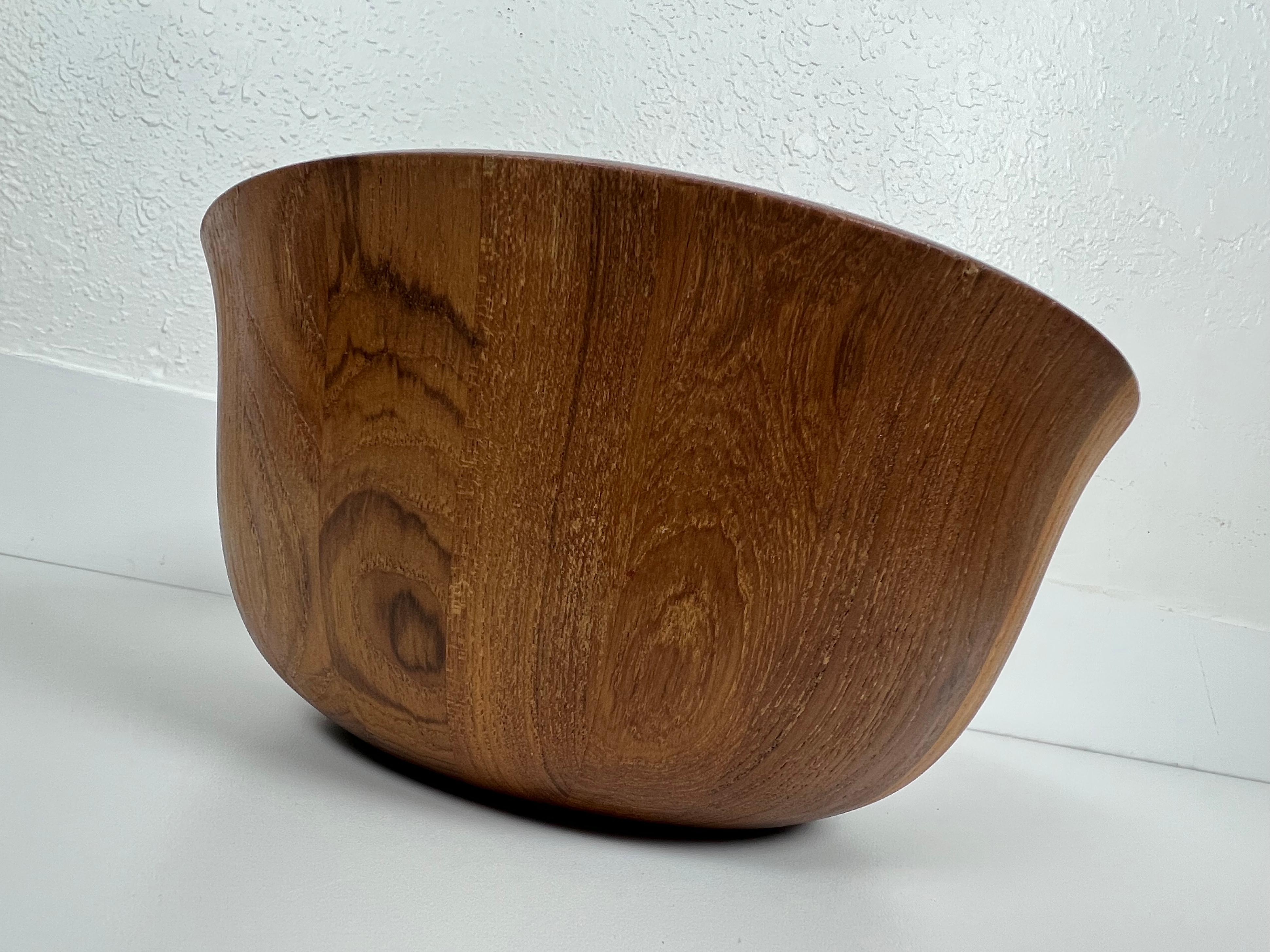 20th Century Teak Serving Bowl by Jens Quistgaard for Dansk For Sale