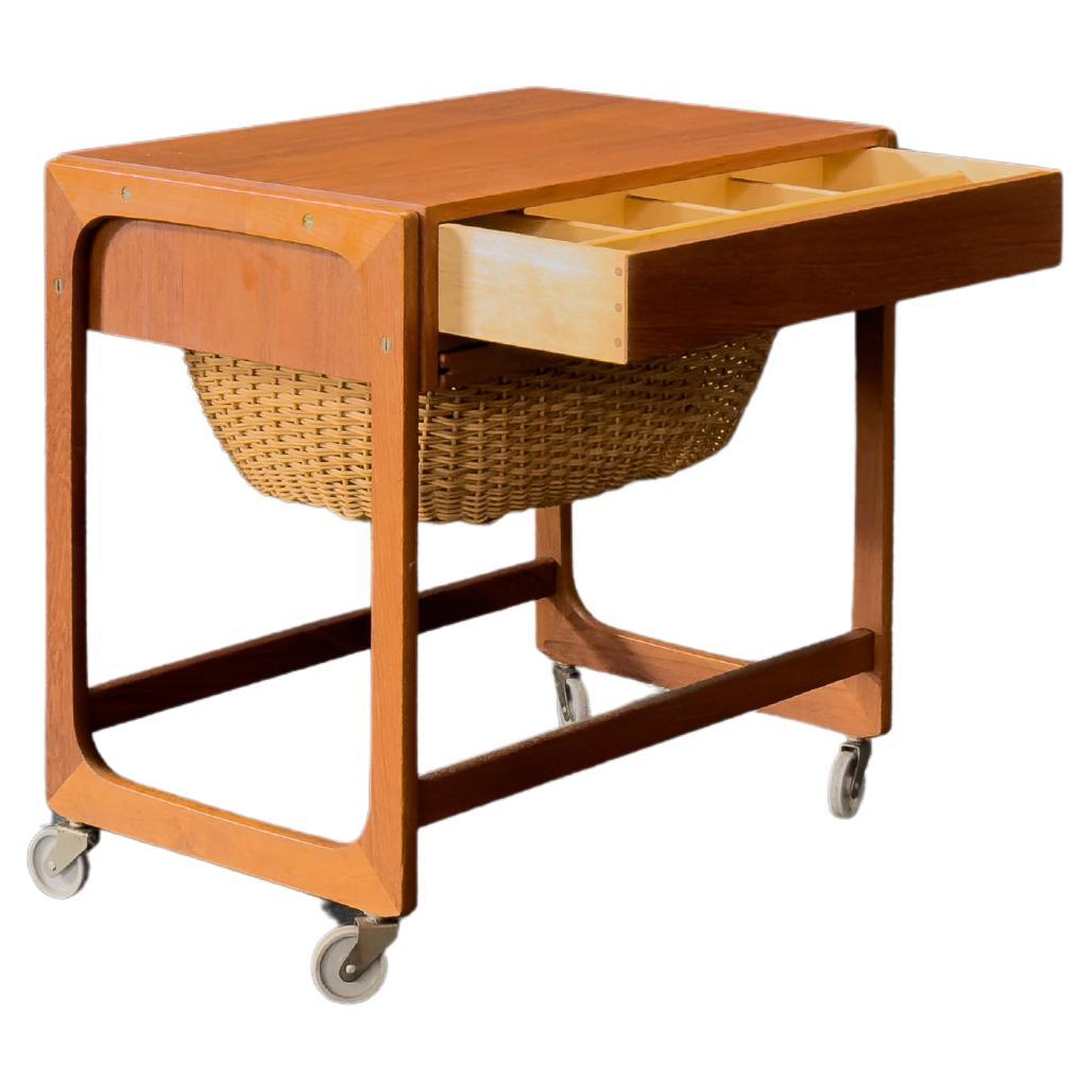 Tavolo da cucito in teak in vendita