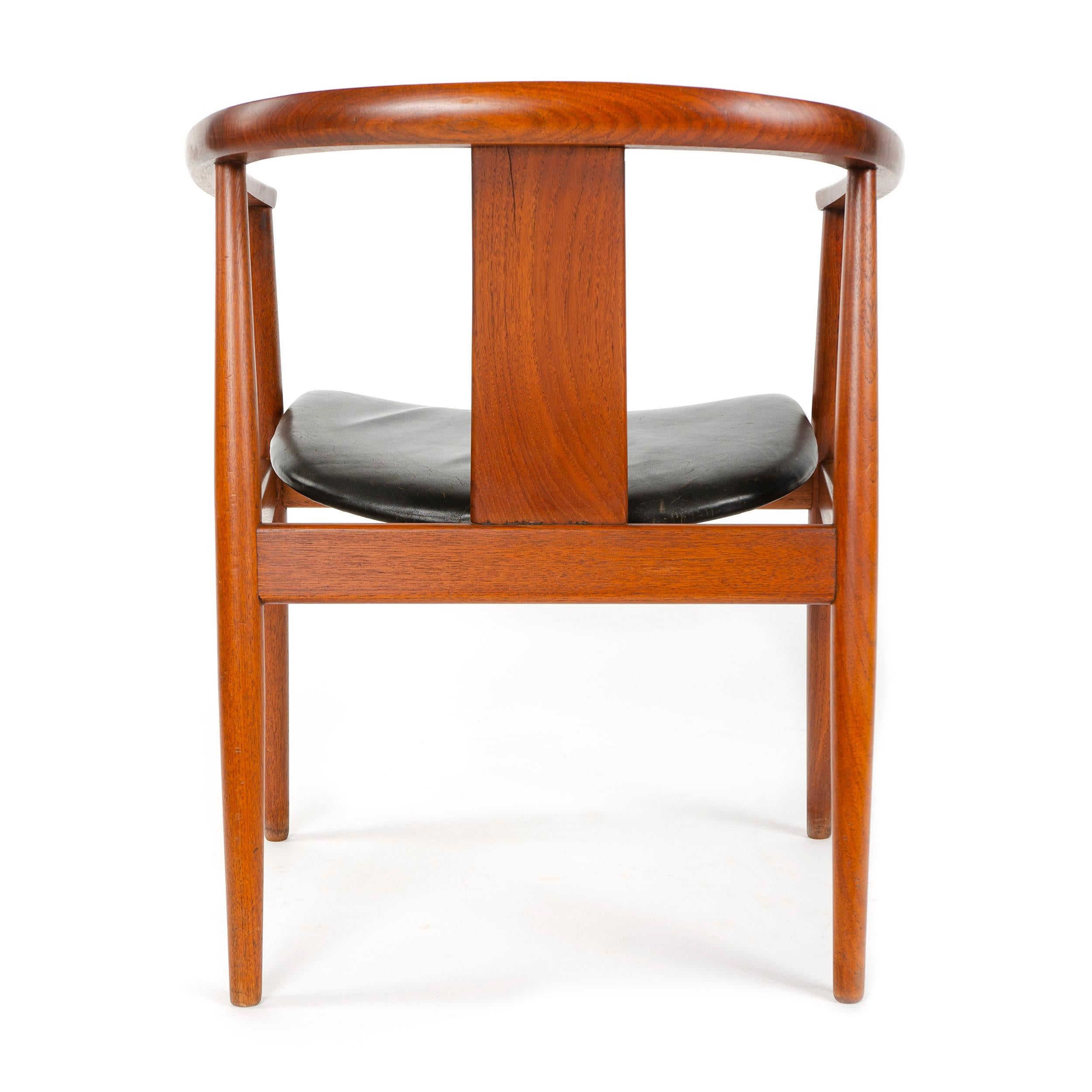 Teak Side Chair by Tove & Edvard Kindt-Larsen In Good Condition For Sale In Sagaponack, NY