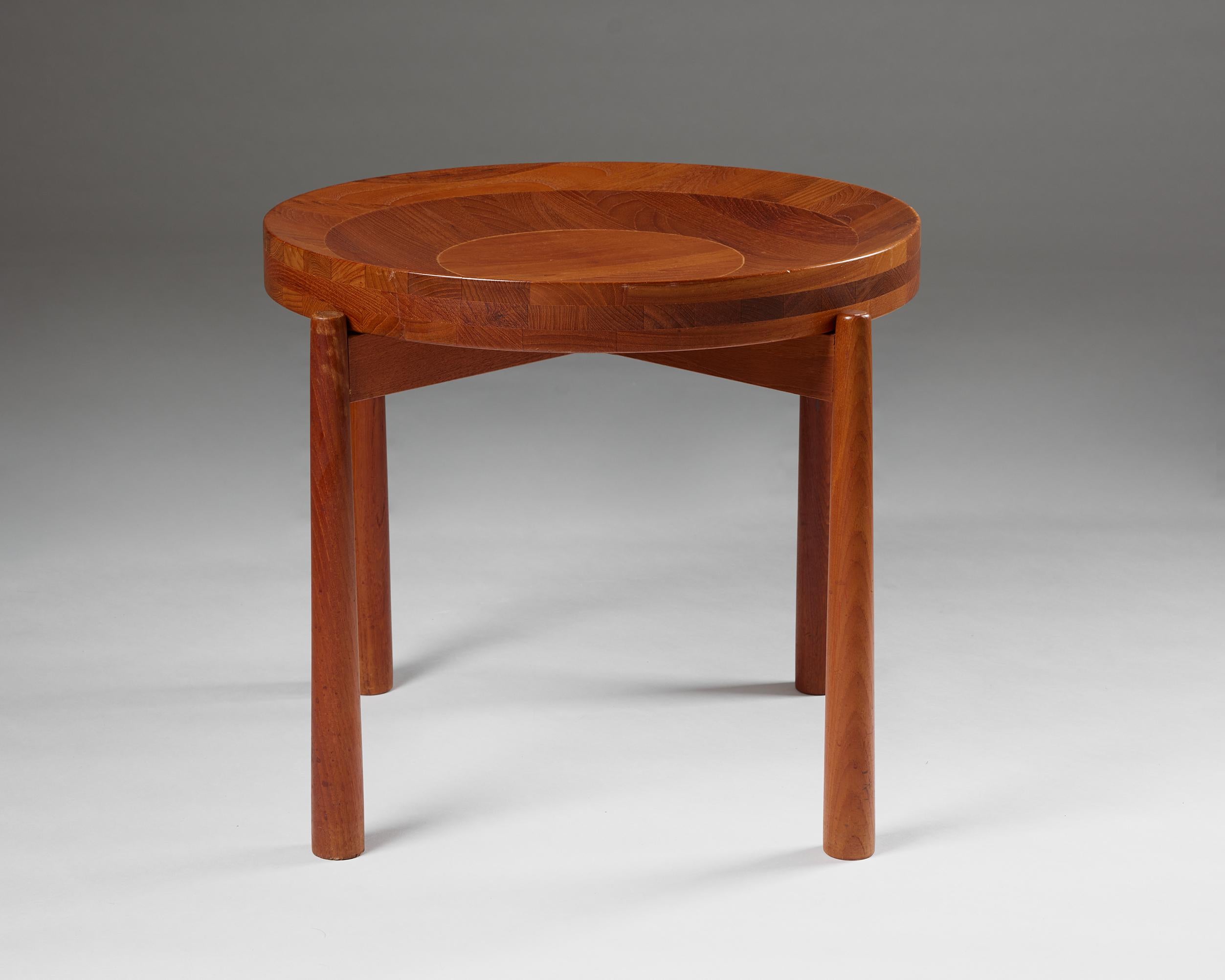 Mid-Century Modern Table d'appoint en teck, designée par Jens Quistgaard, Danemark. Années 1950, circulaire, Wood en vente
