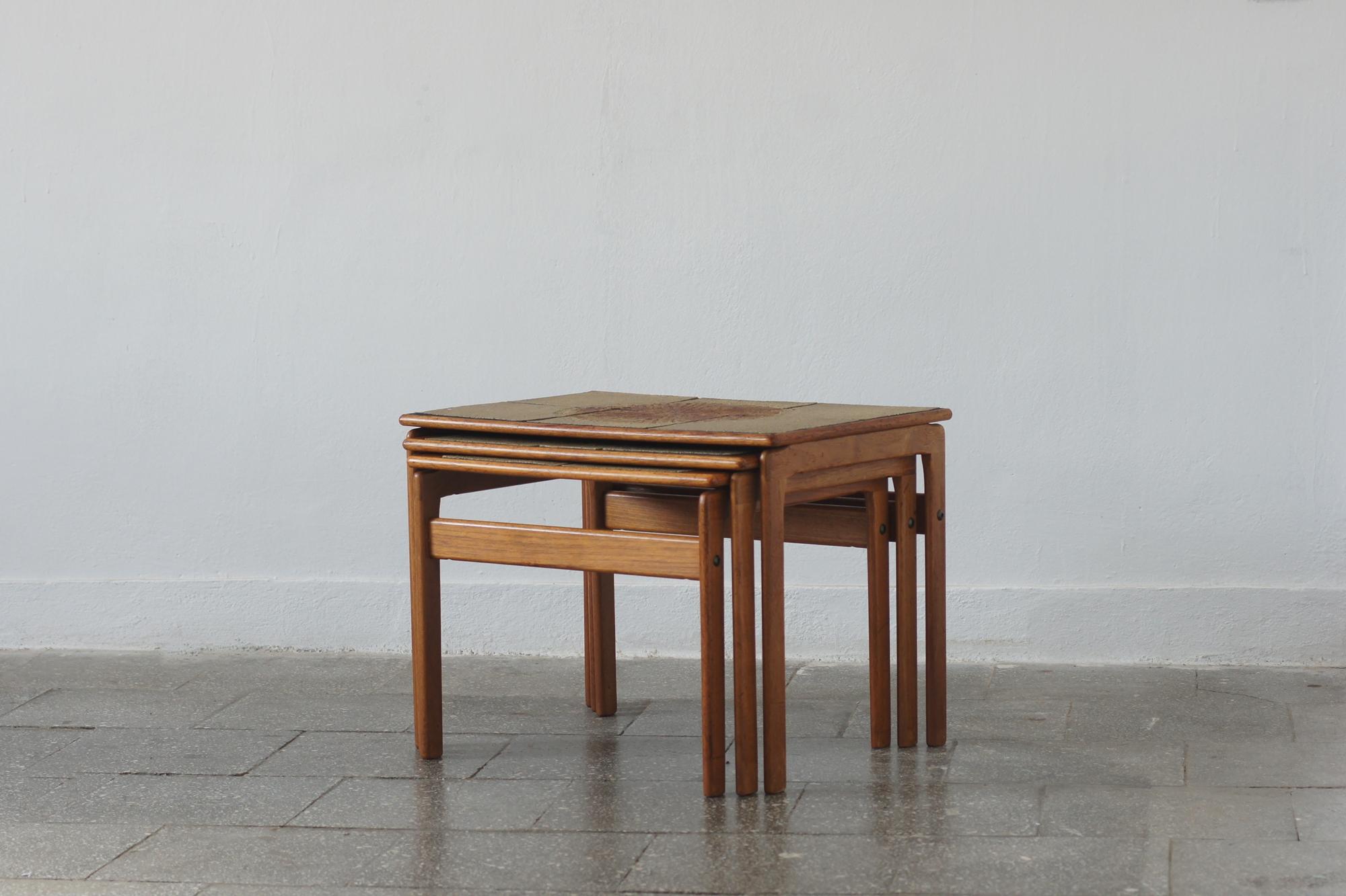 Metà XX secolo Tavolini in teak di Trioh, anni '60, Set di 3 in vendita