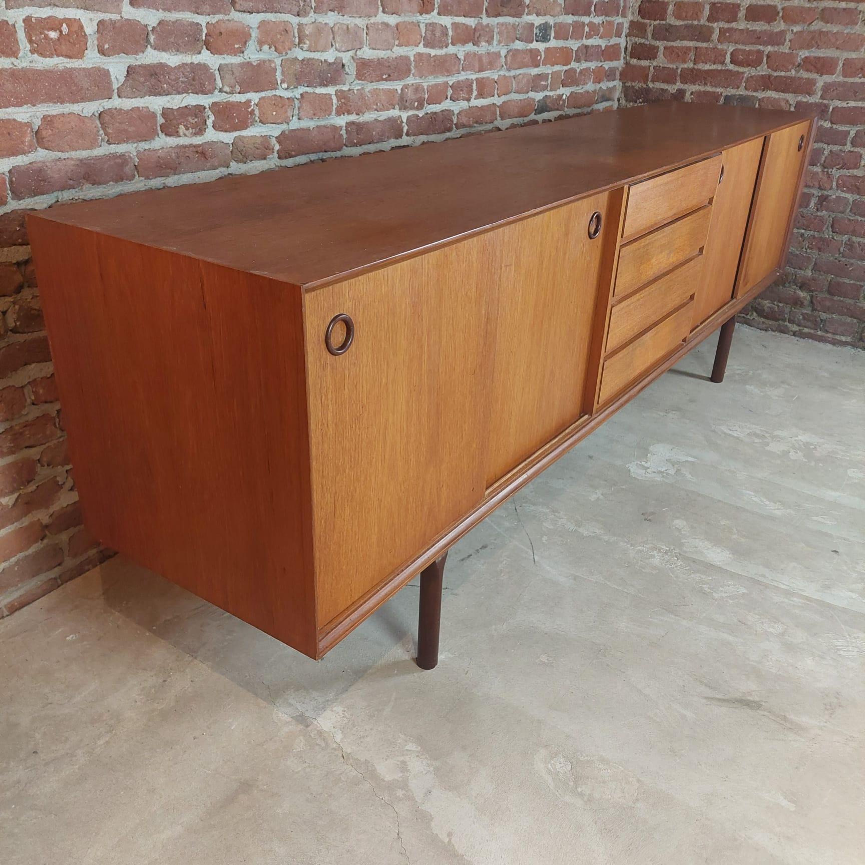 Impiallacciato Teak sideabord, Denmark 1960s in vendita