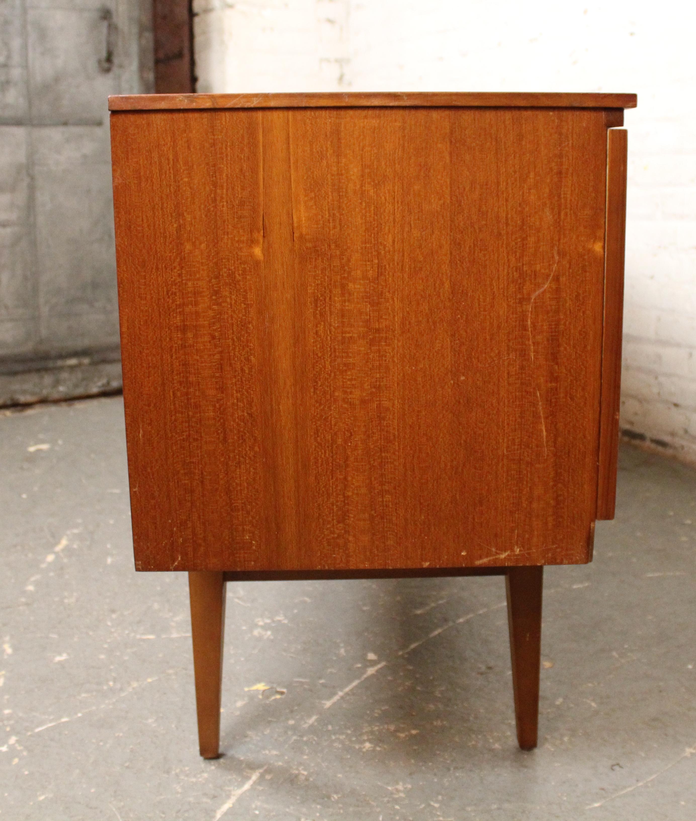 Enfilade en teck par Beautility en vente 6