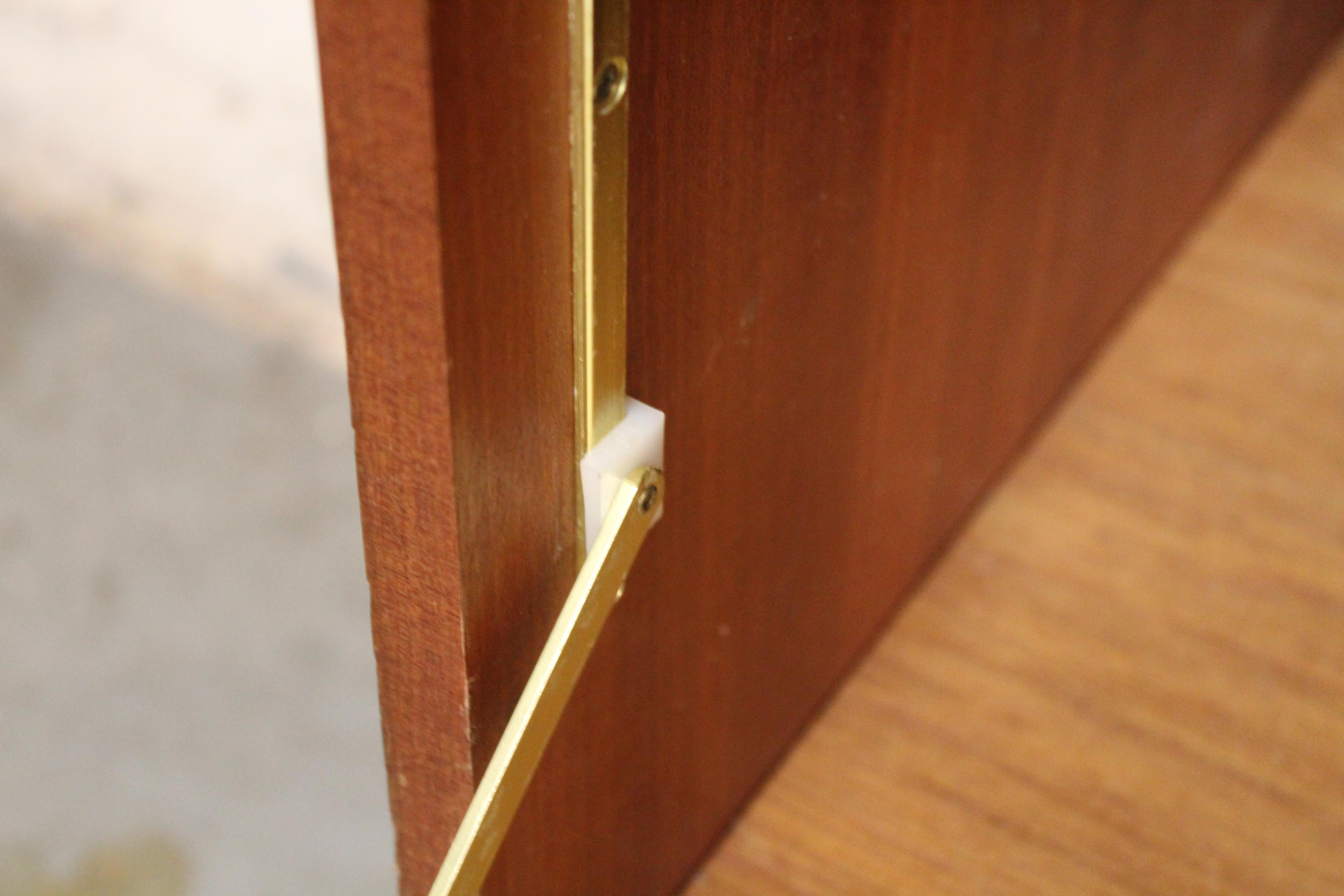 Teck Enfilade en teck par Beautility en vente