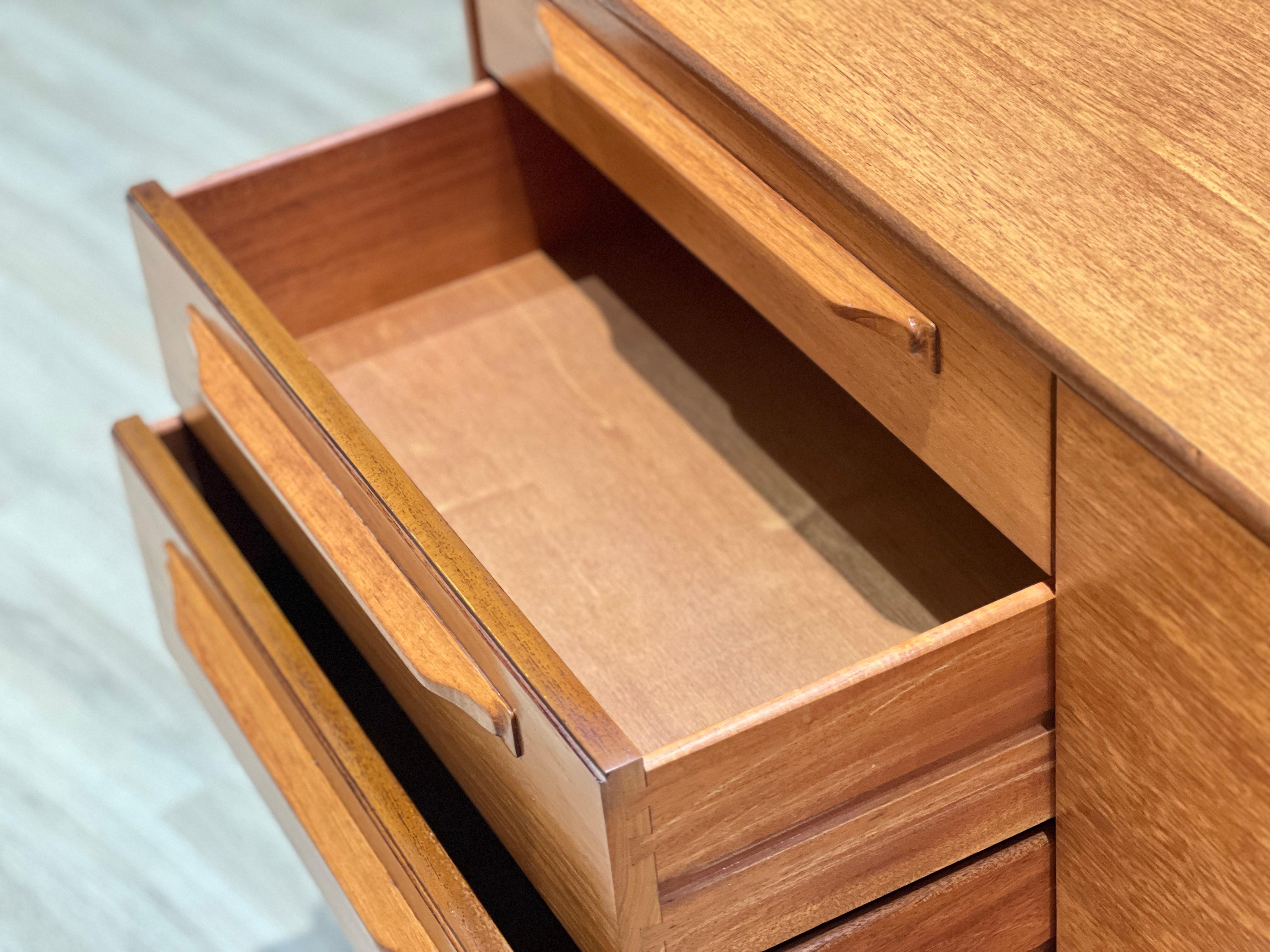 Teak sideboard by Beithcraft 7