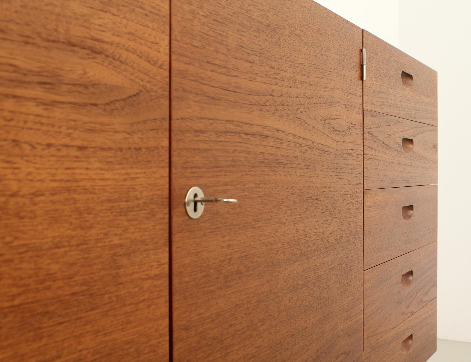 Sideboard aus Teakholz von Herbert Hirche für Holzäpfel, Deutschland im Zustand „Gut“ im Angebot in Barcelona, ES