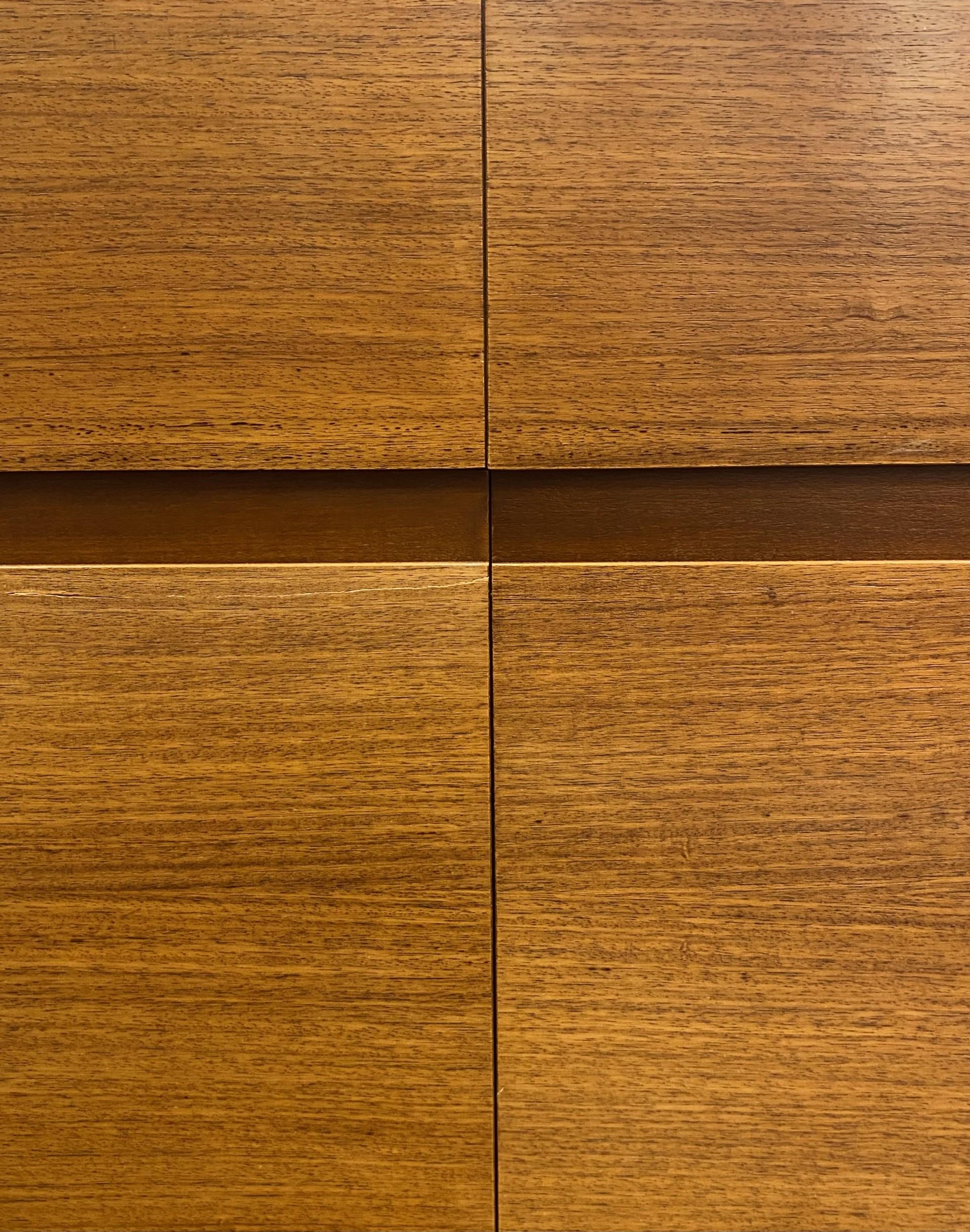 Anrichte aus Teakholz von Victoria möbel, Schweizer Design, CIRCA 1960 (Mitte des 20. Jahrhunderts) im Angebot