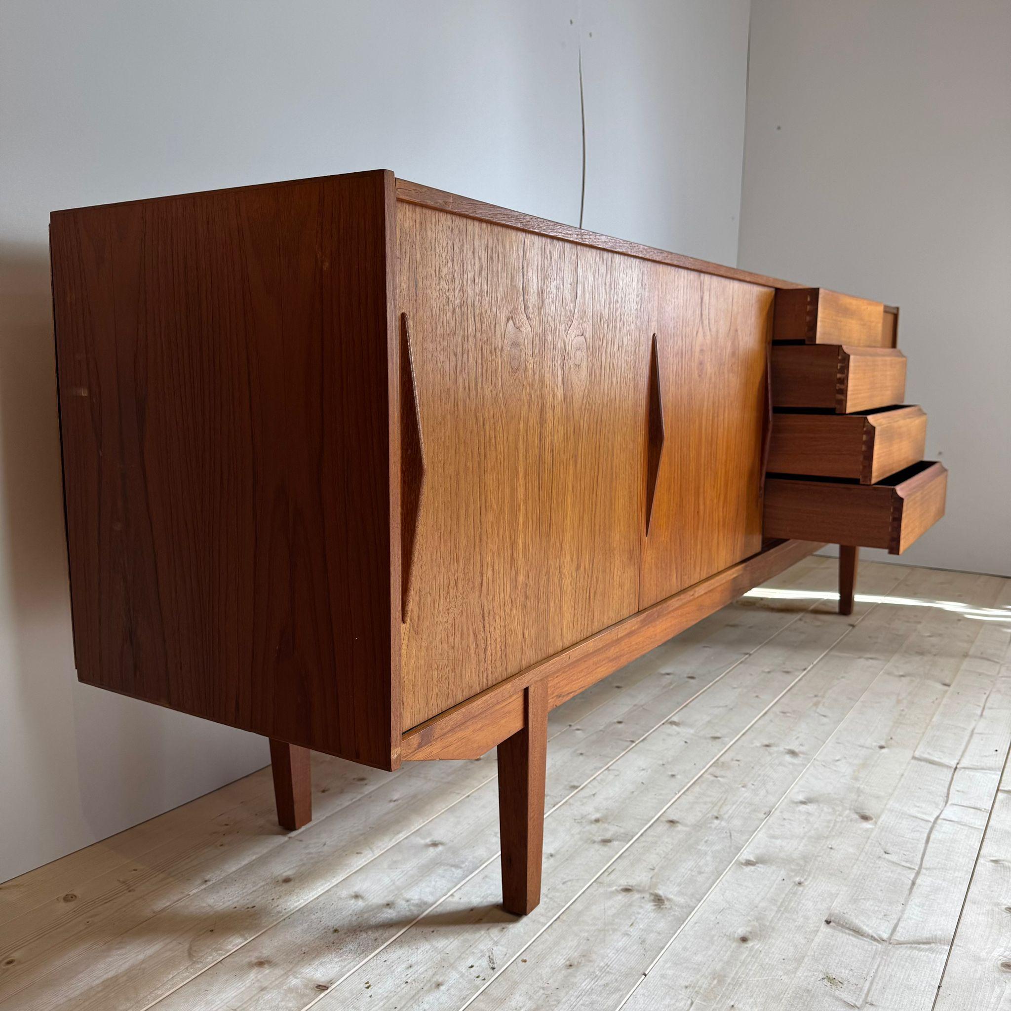 Teak sideboard, Denmark 1960 For Sale 4