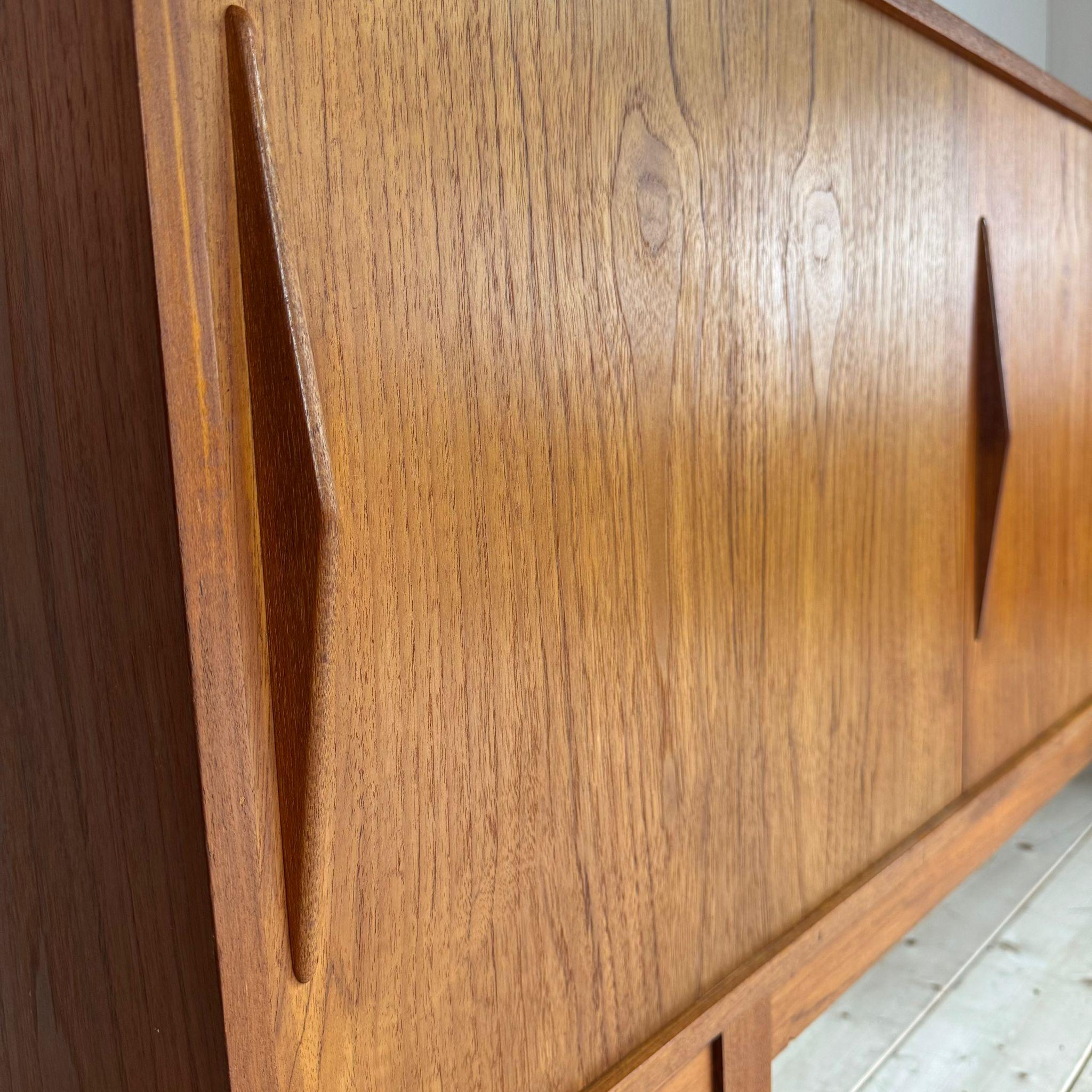 Mid-Century Modern Teak sideboard, Denmark 1960 For Sale