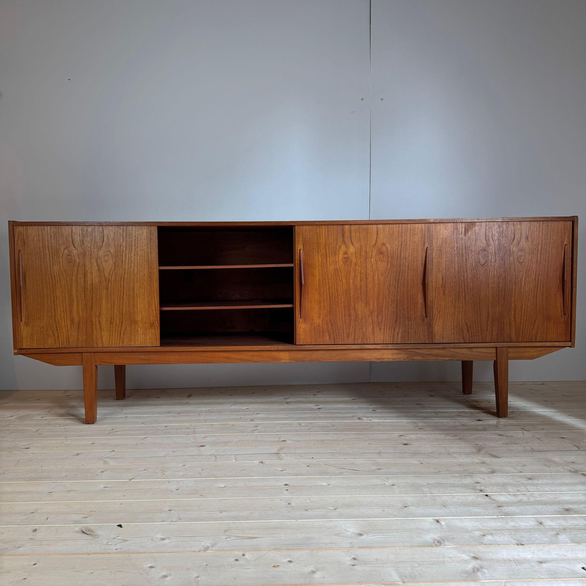 Mid-20th Century Teak sideboard, Denmark 1960 For Sale