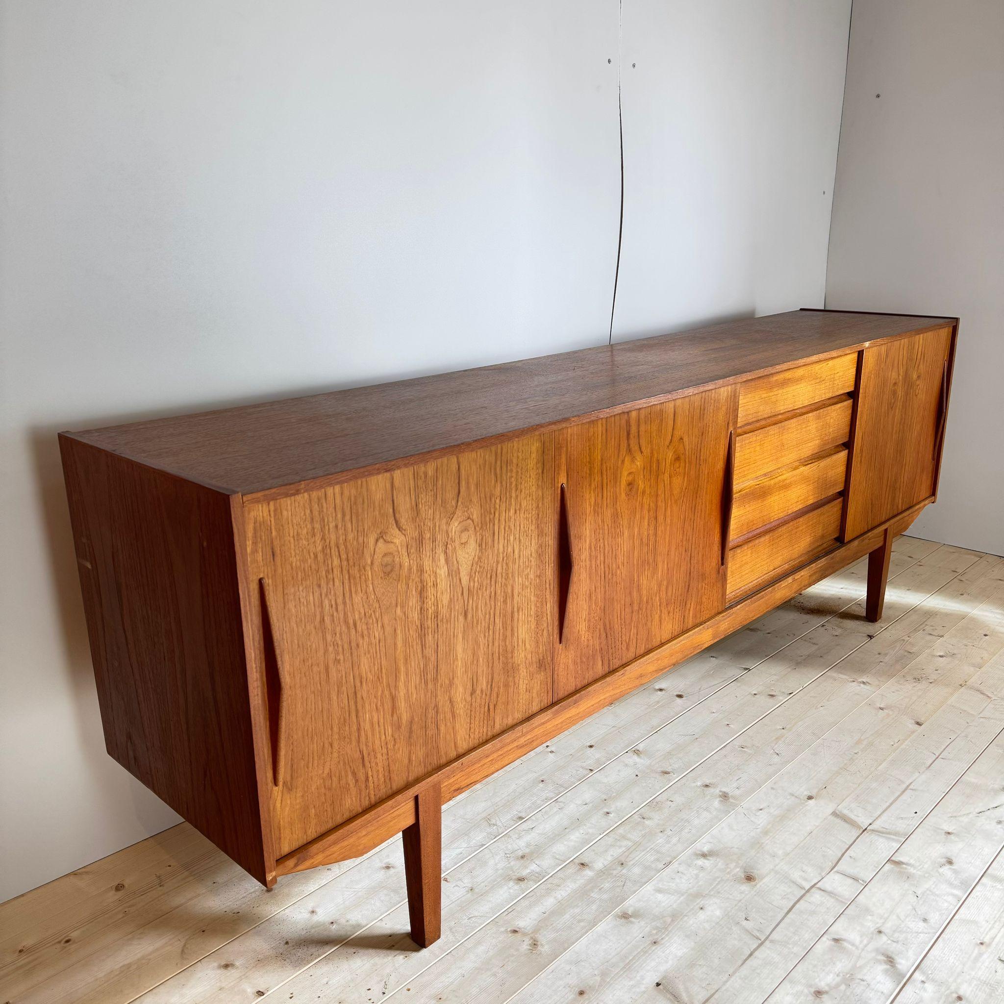 Teak sideboard, Denmark 1960 For Sale 1