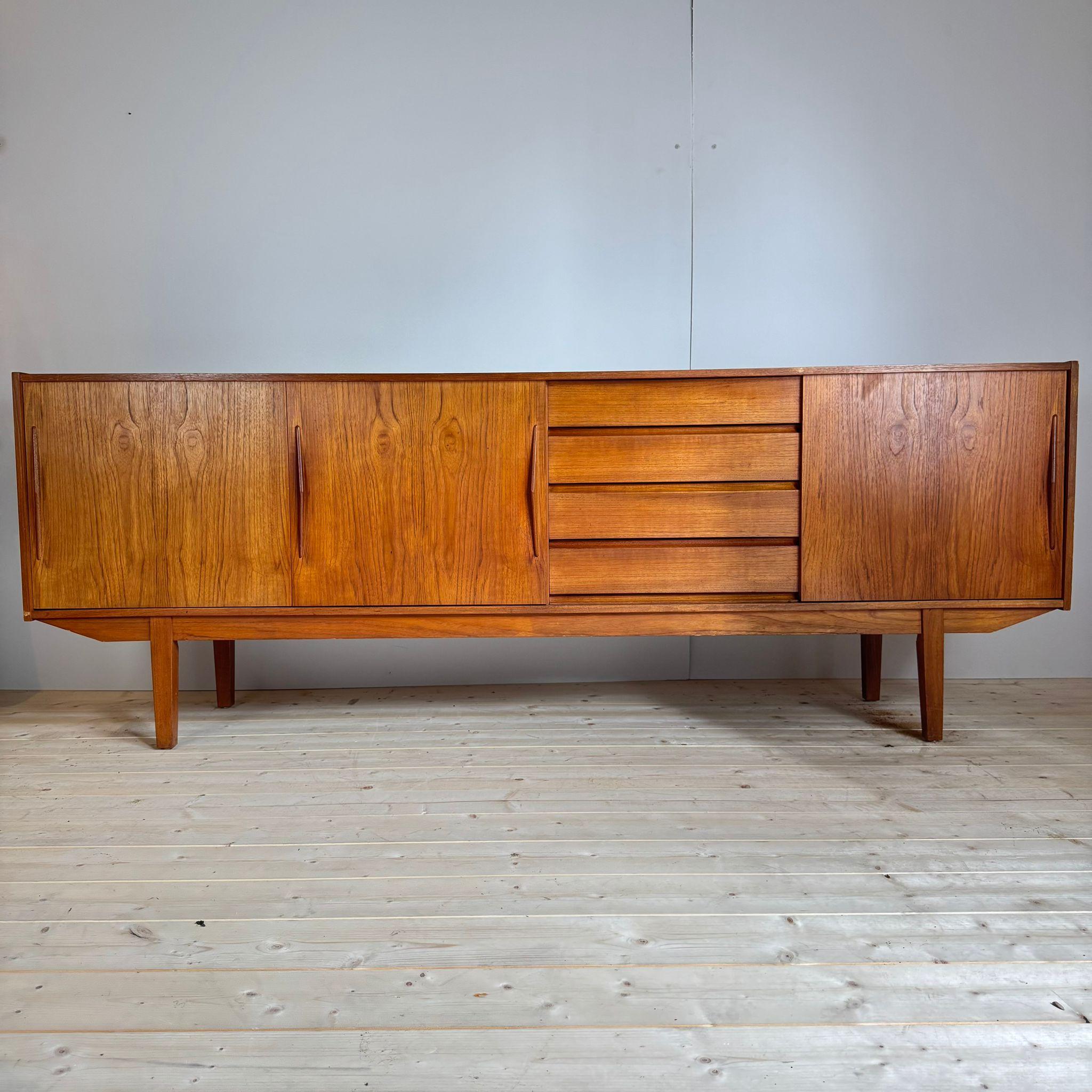 Teak sideboard, Denmark 1960 For Sale 2