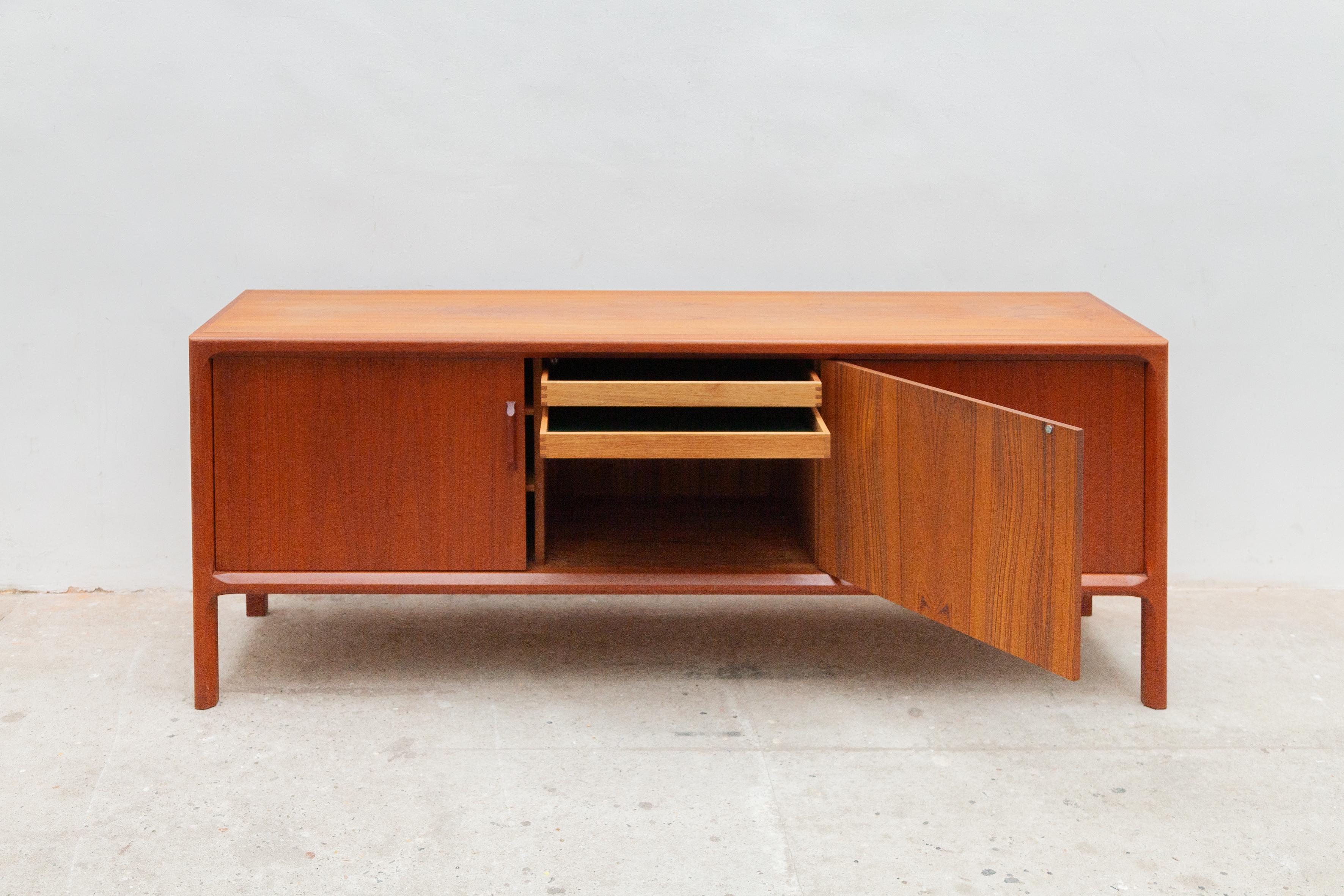 Scandinavian Modern Teak Sideboard-Dressoir Made in Denmark, 1960s