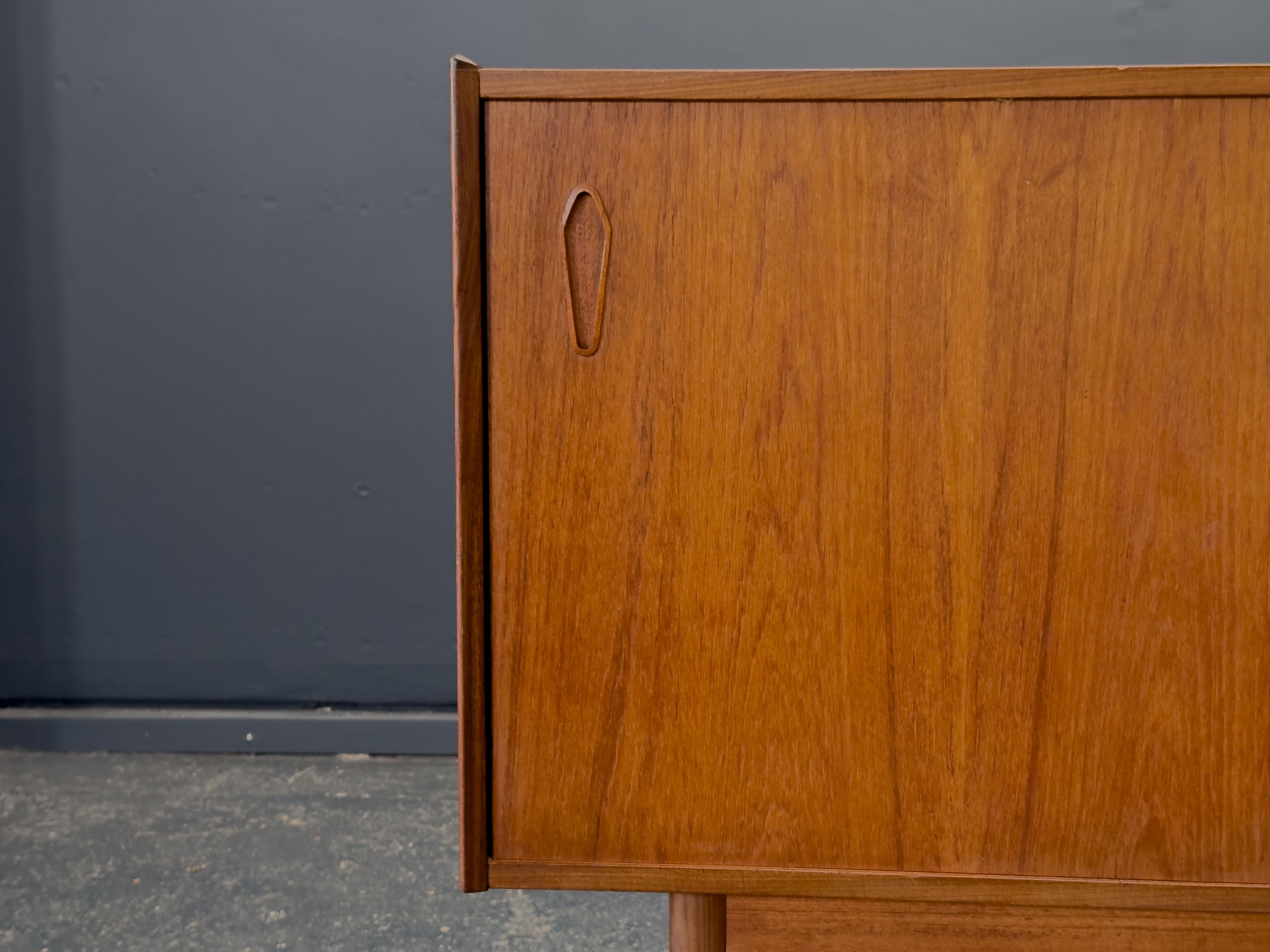Credenza in teak in vendita 1
