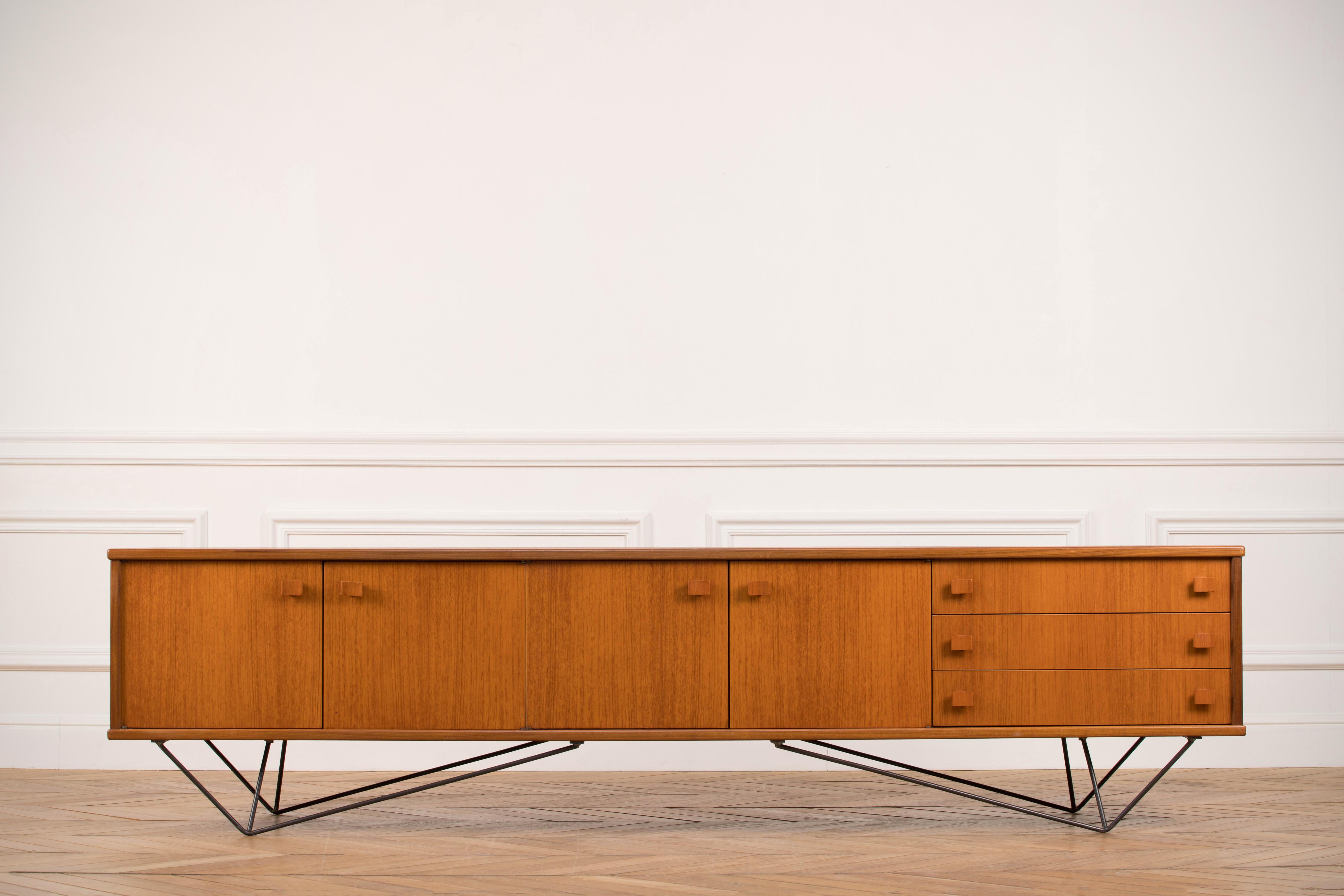 Mid-20th Century Teak Sideboard, Minimalist, 1960s