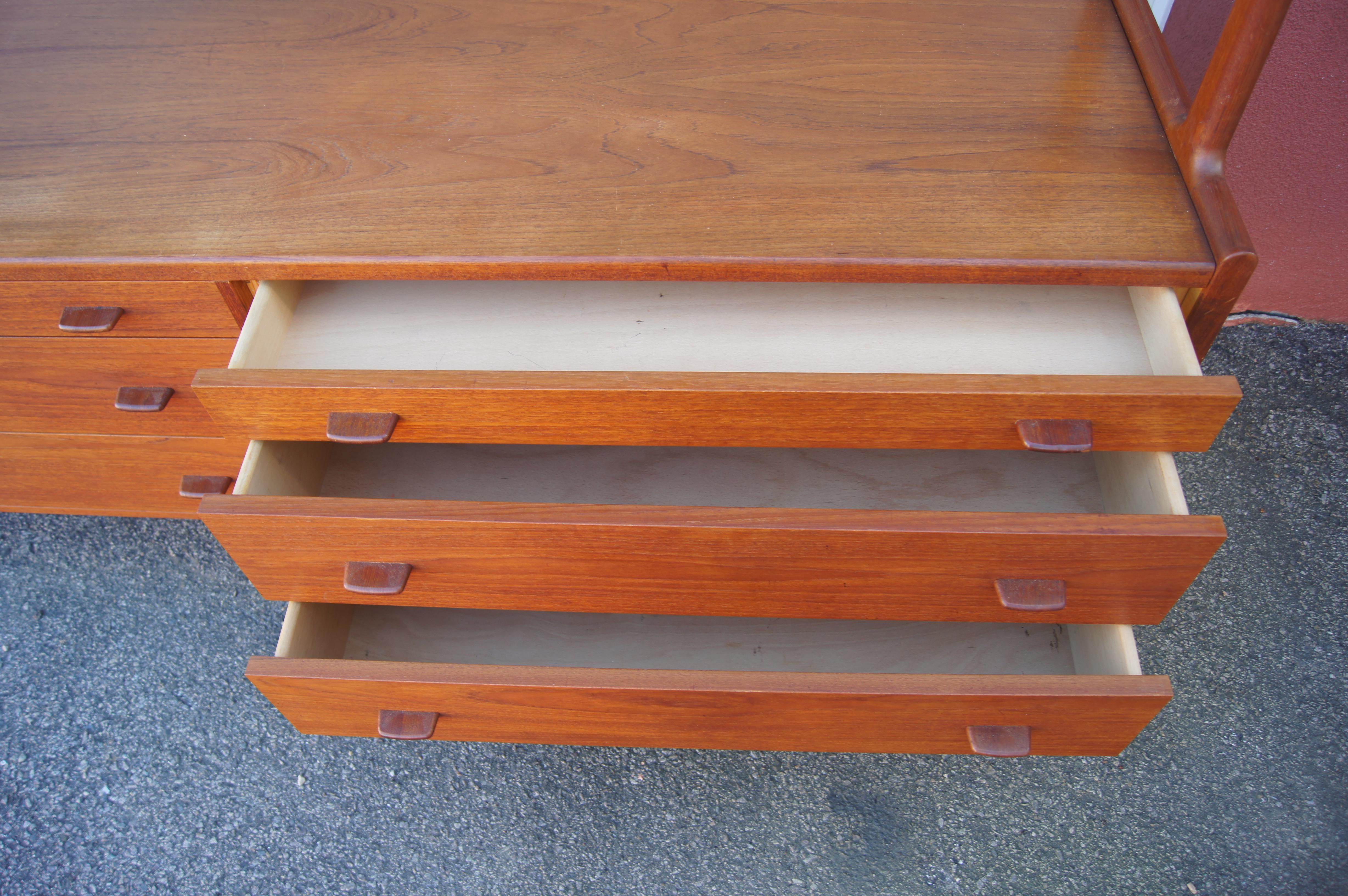 Teak Sideboard, Model 20, by Hans Wegner for Ry Møbler In Good Condition For Sale In Dorchester, MA