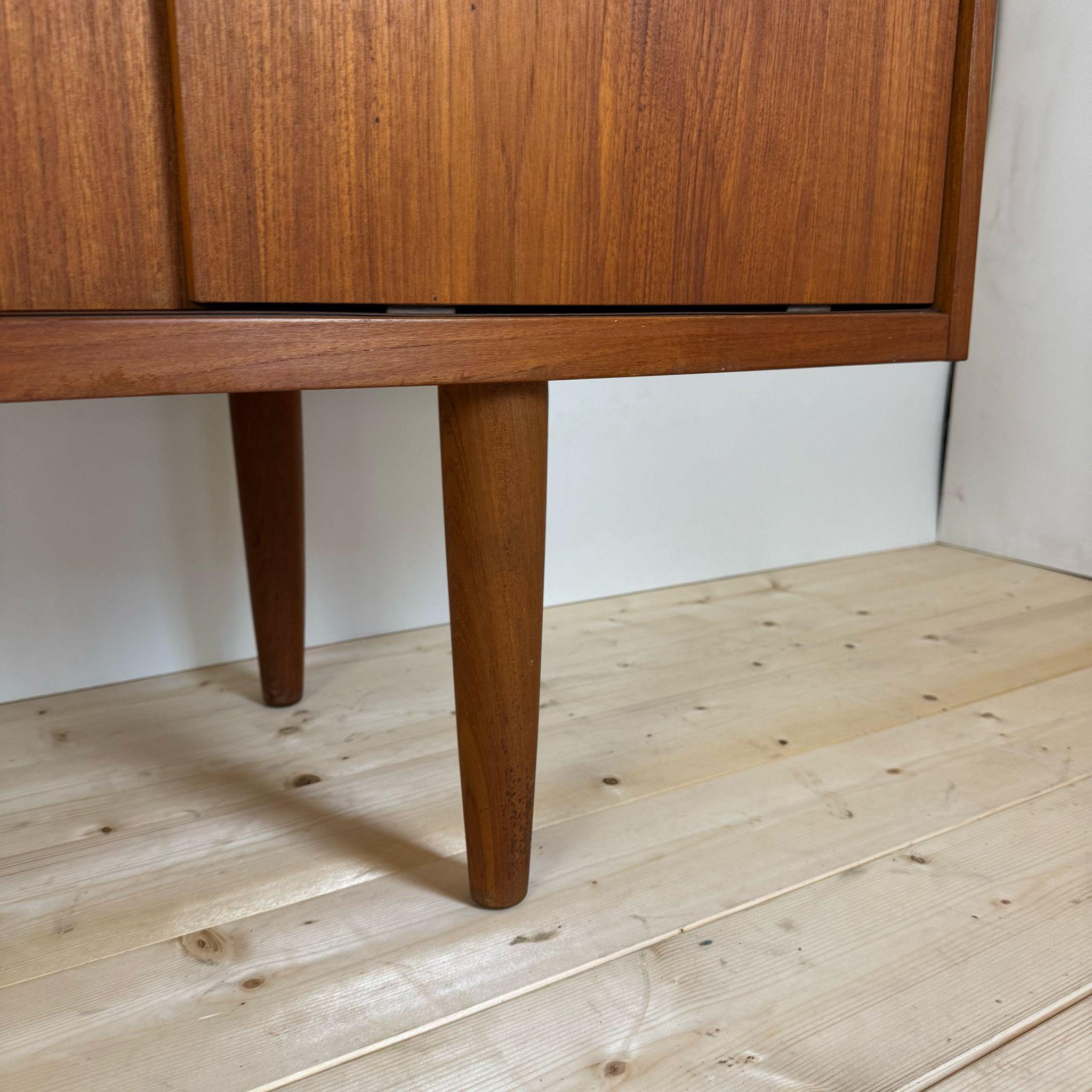 Teak sideboard Nils Jonnson for Hugo Troeds, Sweden 1960 in vendita 2