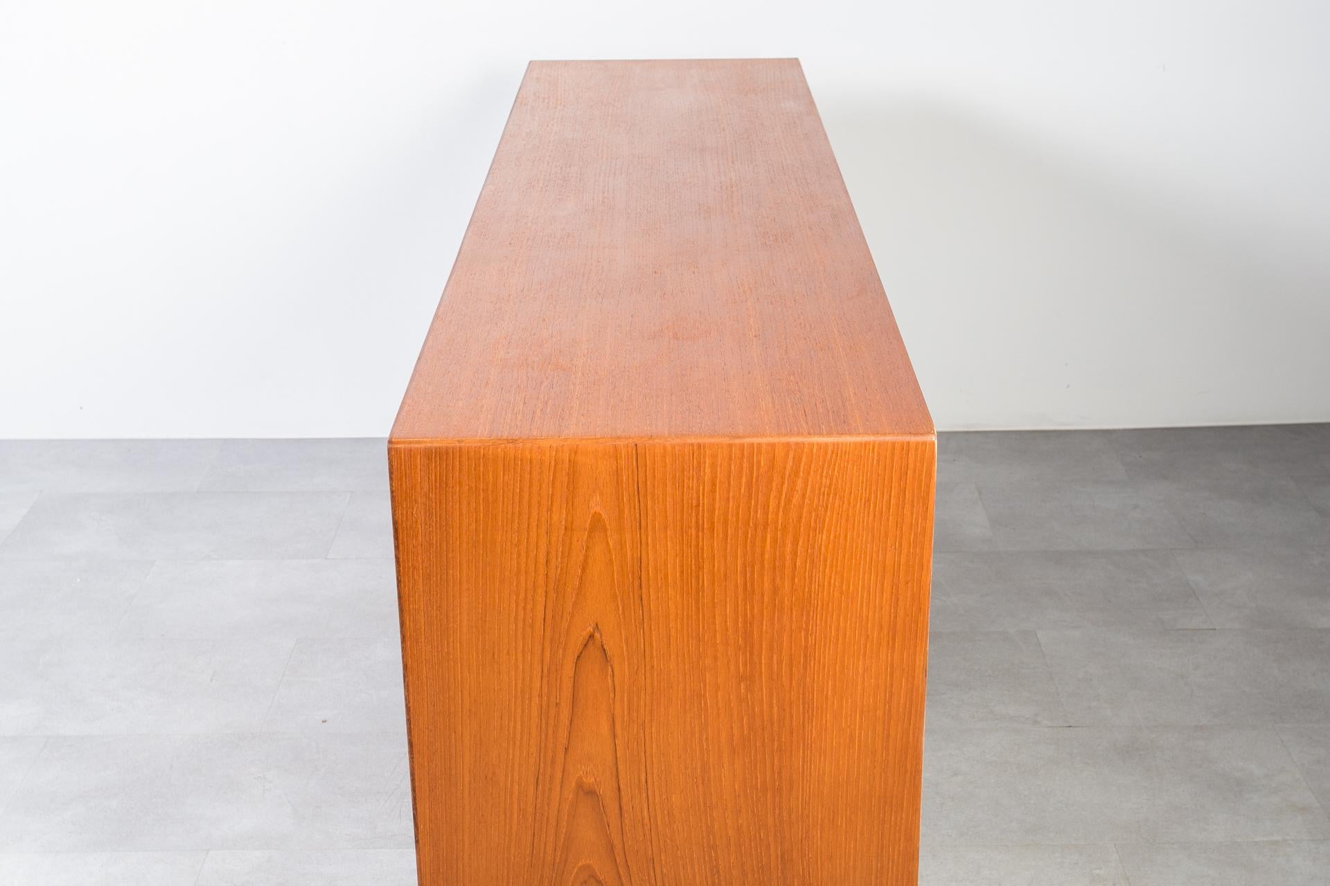 Teak Sideboard, Timeless Scandinavian & Mid Century Modern Design, Restored For Sale 9