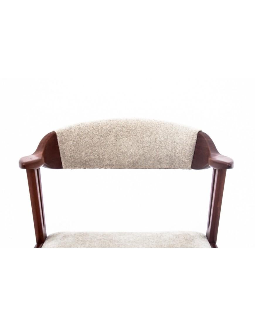 Milieu du XXe siècle Chaise simple en teck, Danemark, Design danois des années 1960. Après la rénovation. en vente