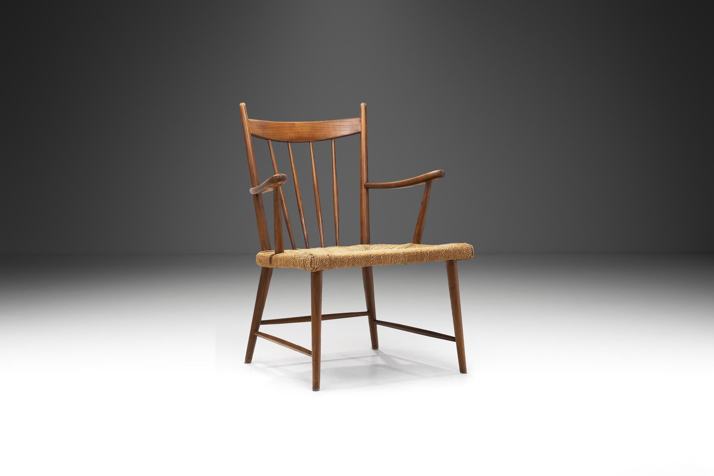 Les créations de la plupart des designers et architectes danois du mobilier moderne du milieu du siècle dernier visaient la fonctionnalité, une apparence également minimaliste et attrayante et une accessibilité facile. Cette chaise à dossier à