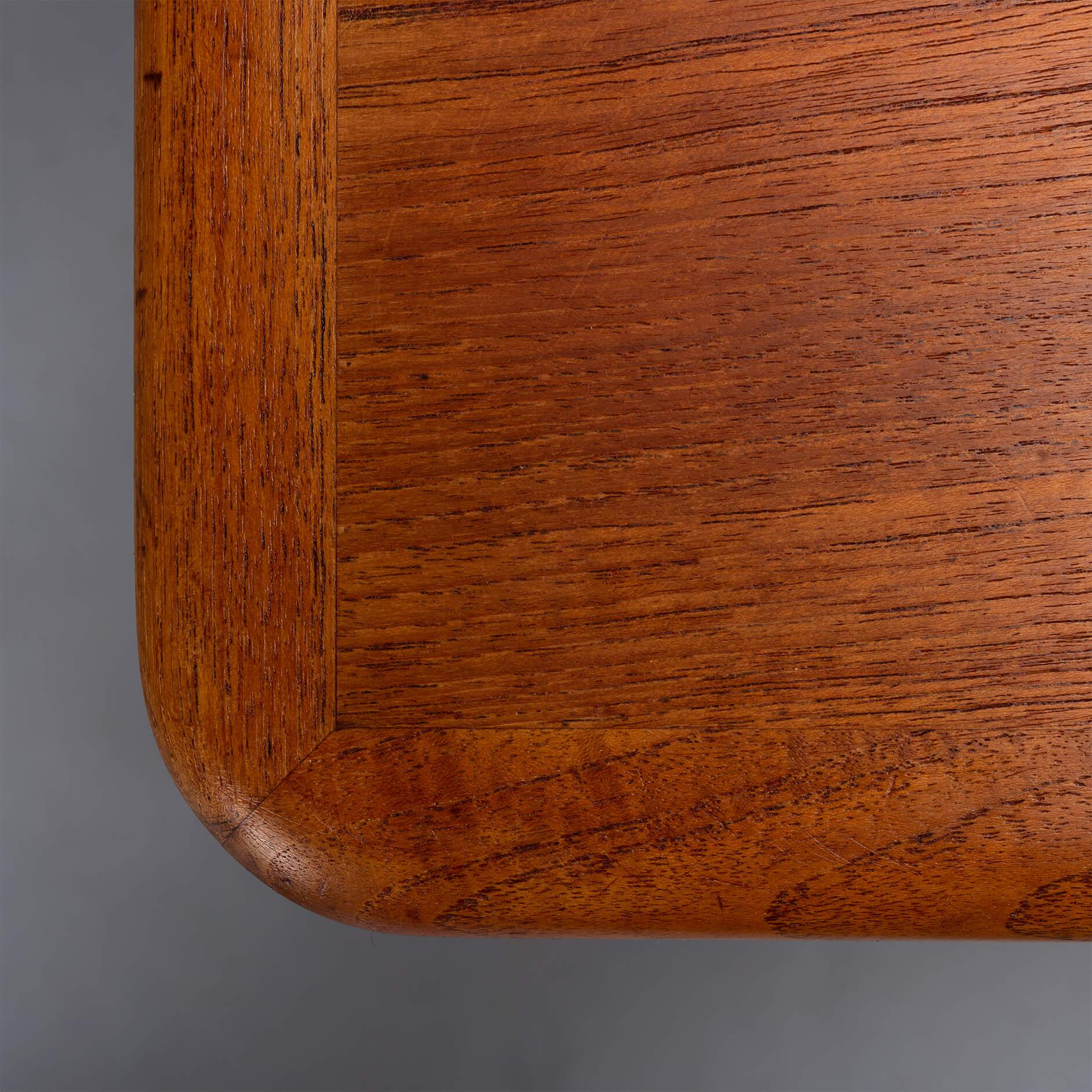 Teak 'Smile' Table by Johannes Andersen for CFC Silkeborg, 1950s For Sale 10