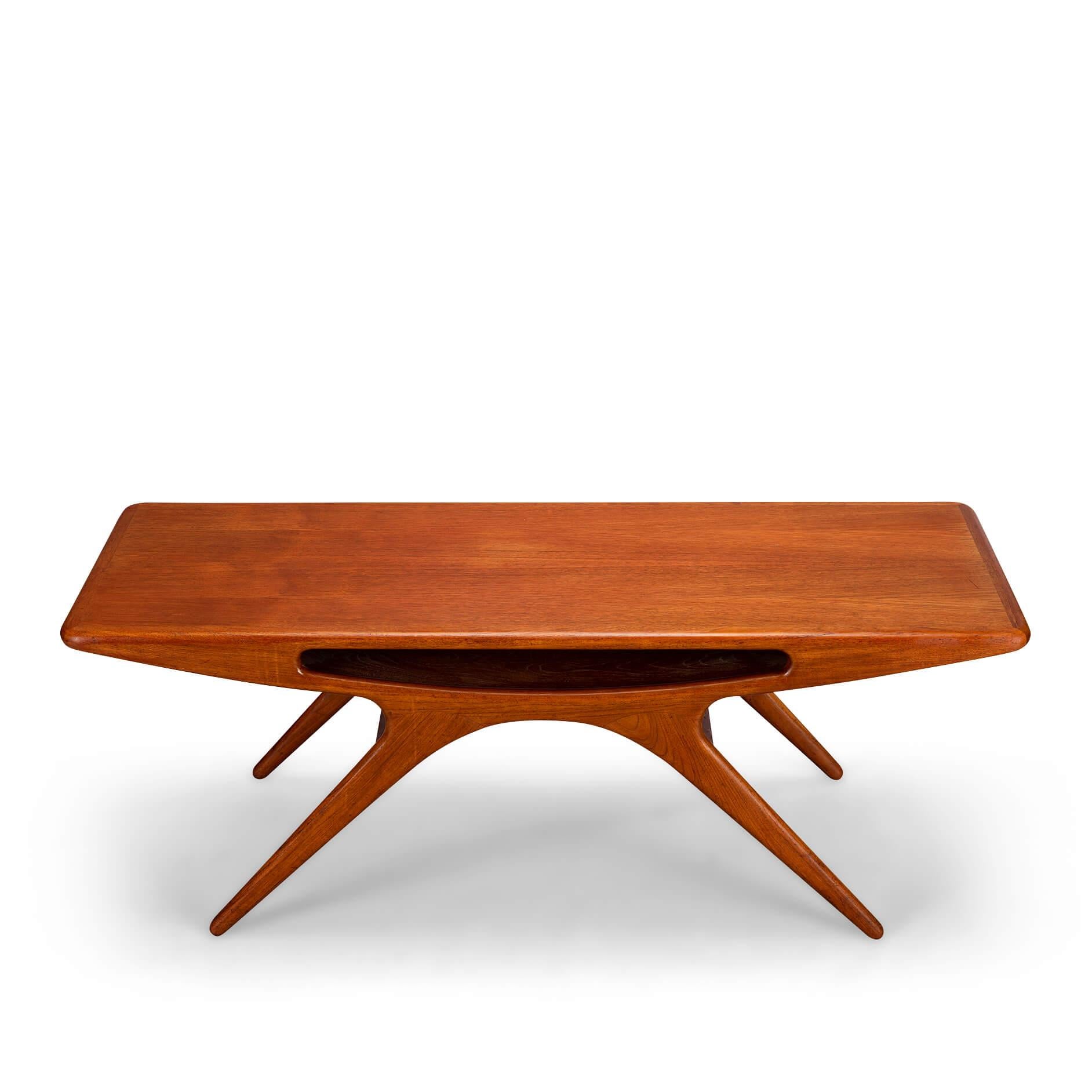 Mid-Century Modern Teak 'Smile' Table by Johannes Andersen for CFC Silkeborg, 1950s For Sale