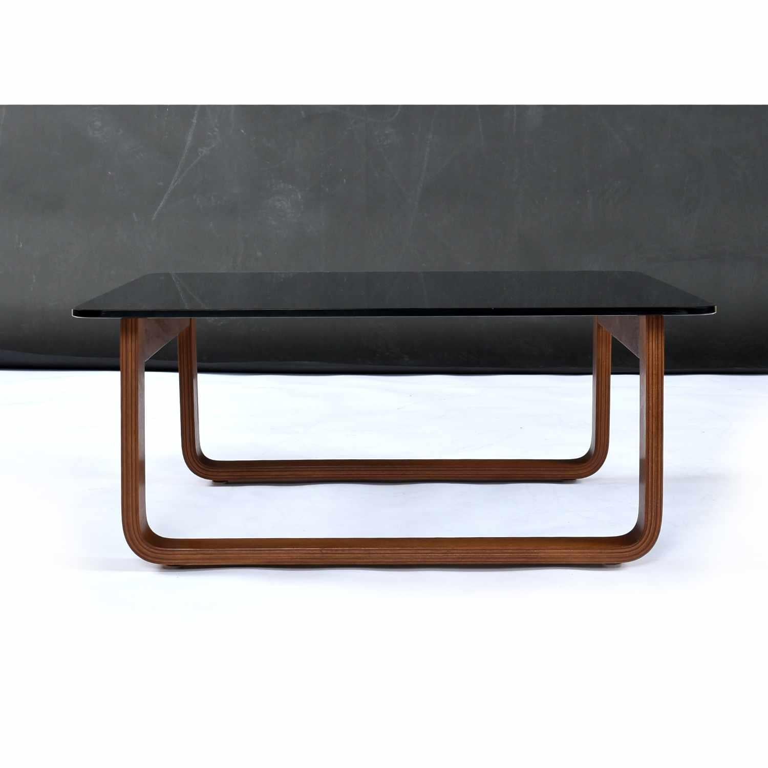 Beistelltisch aus Teakholz und Rauchglas, Fred Lowen für Tessa, 1970er Jahre im Zustand „Gut“ im Angebot in Chattanooga, TN