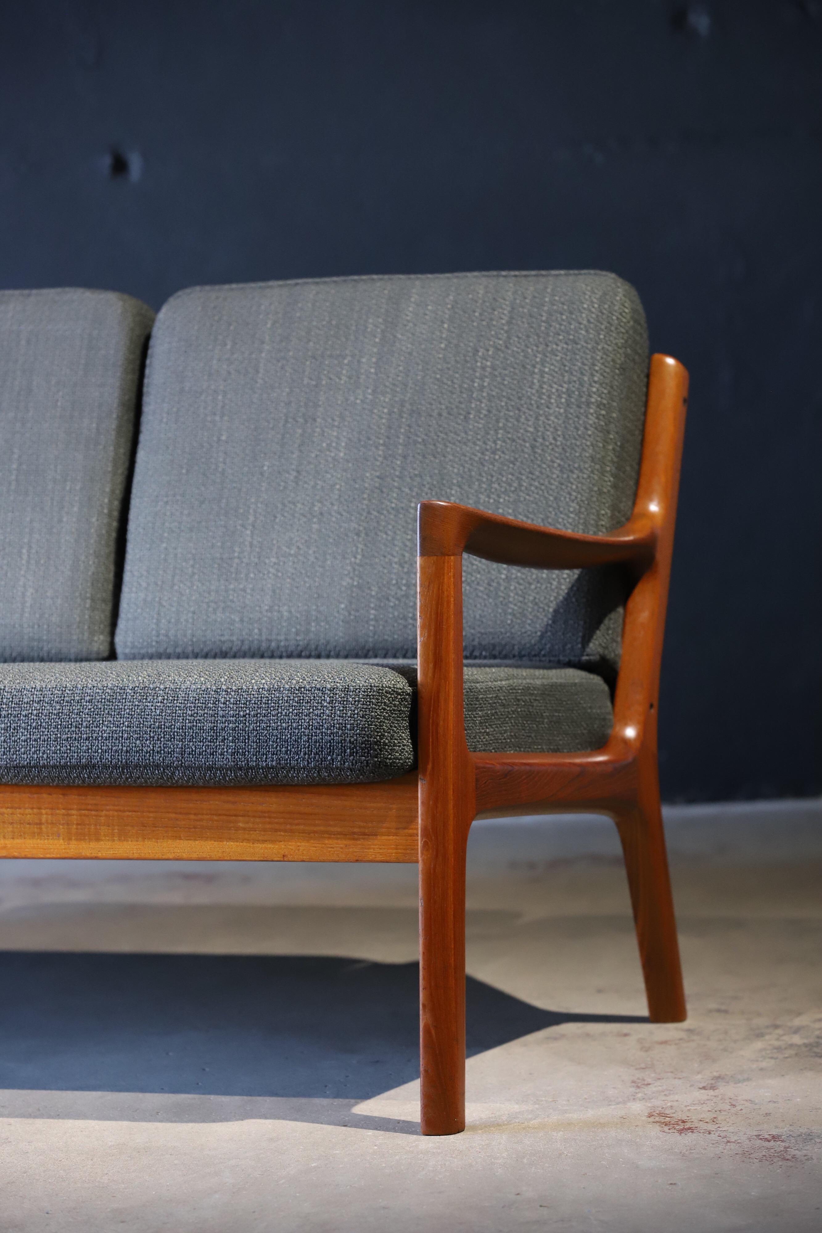 Teak Sofa by Ole Wanscher for France and Son 7