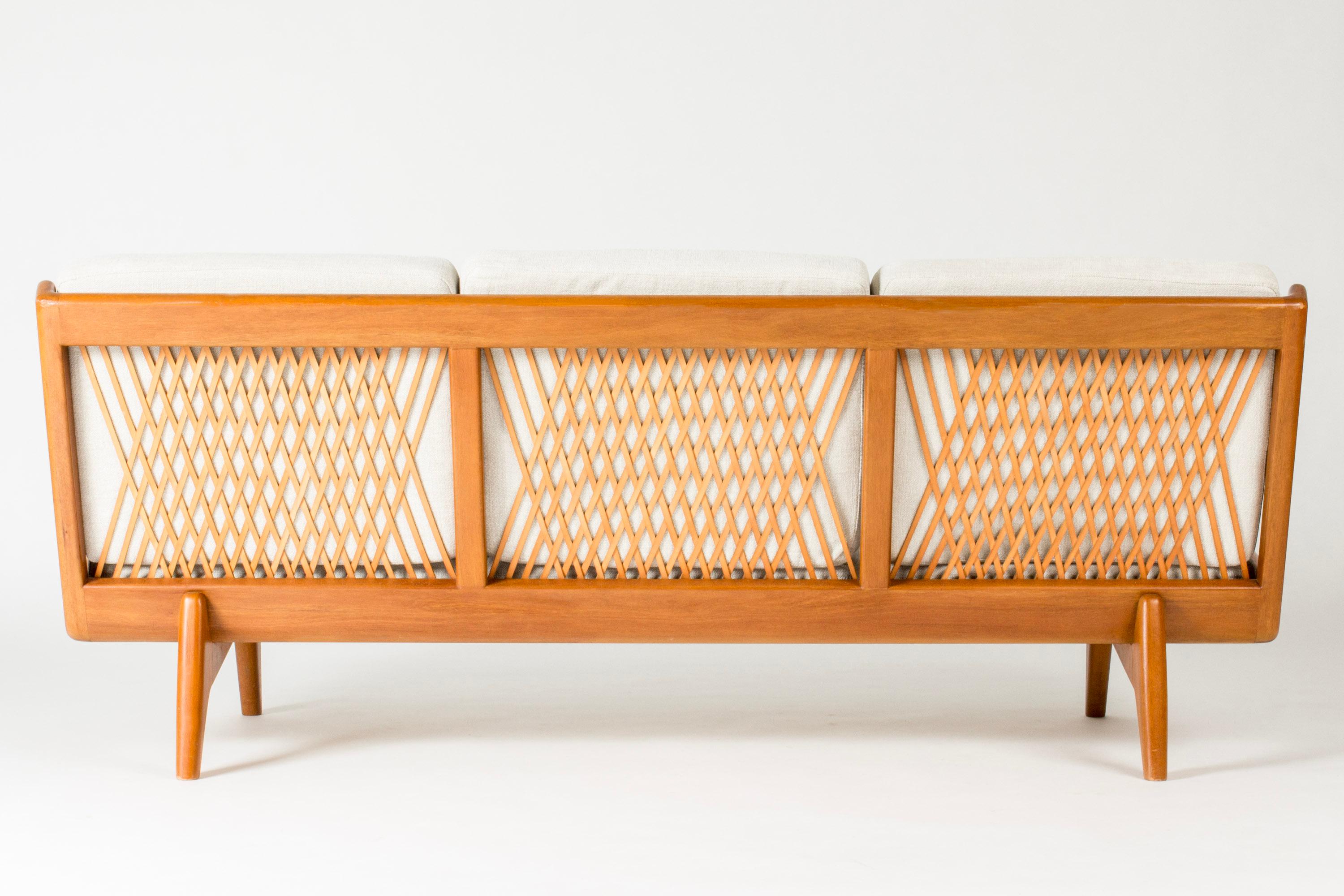 Divano in teak con fasce in pelle di Gustaf Hiort af Ornäs, Finlandia, anni '50 in vendita 3