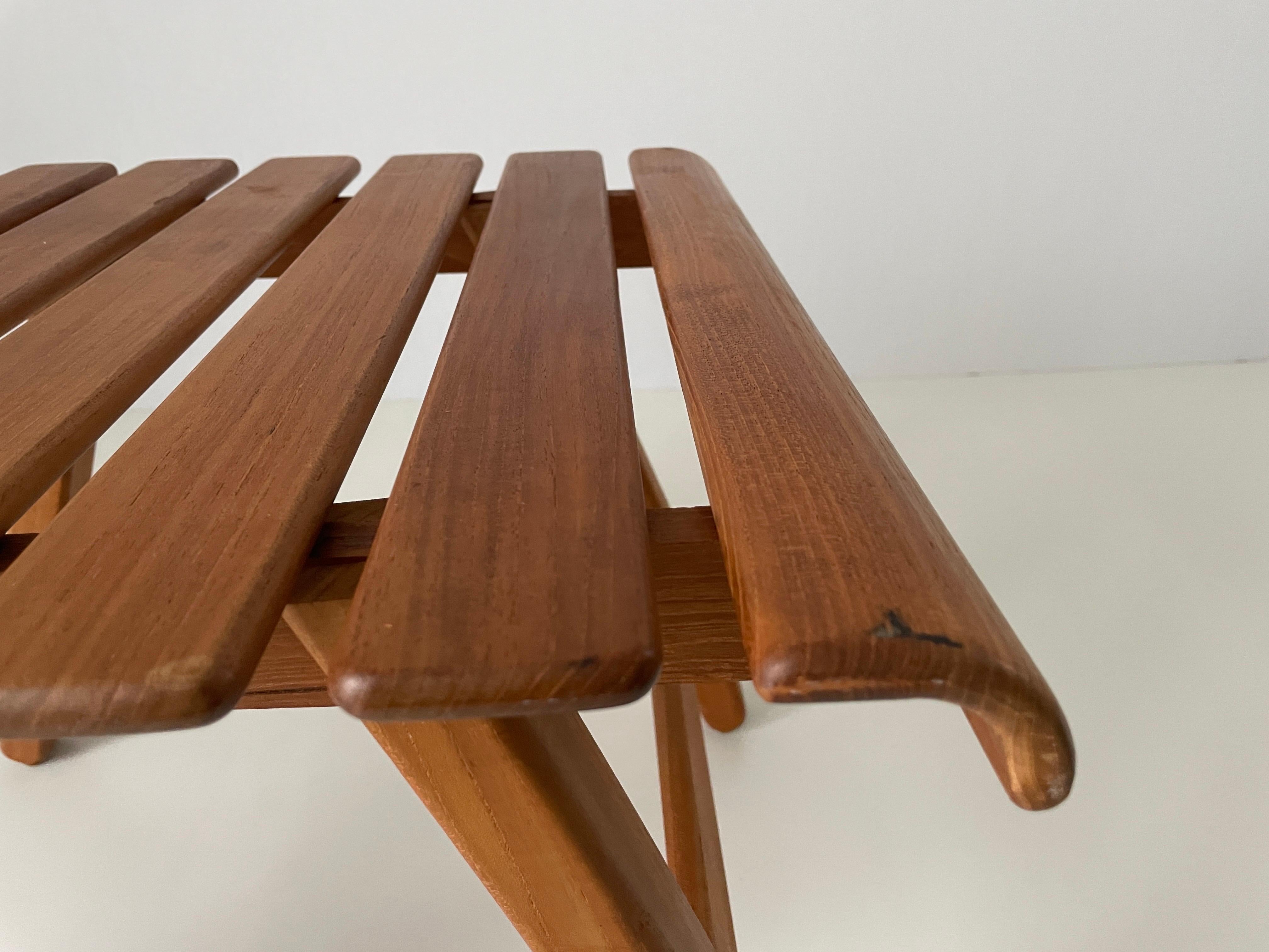 Table basse ou table d'appoint carrée en teck, Allemagne, années 1970 en vente 6