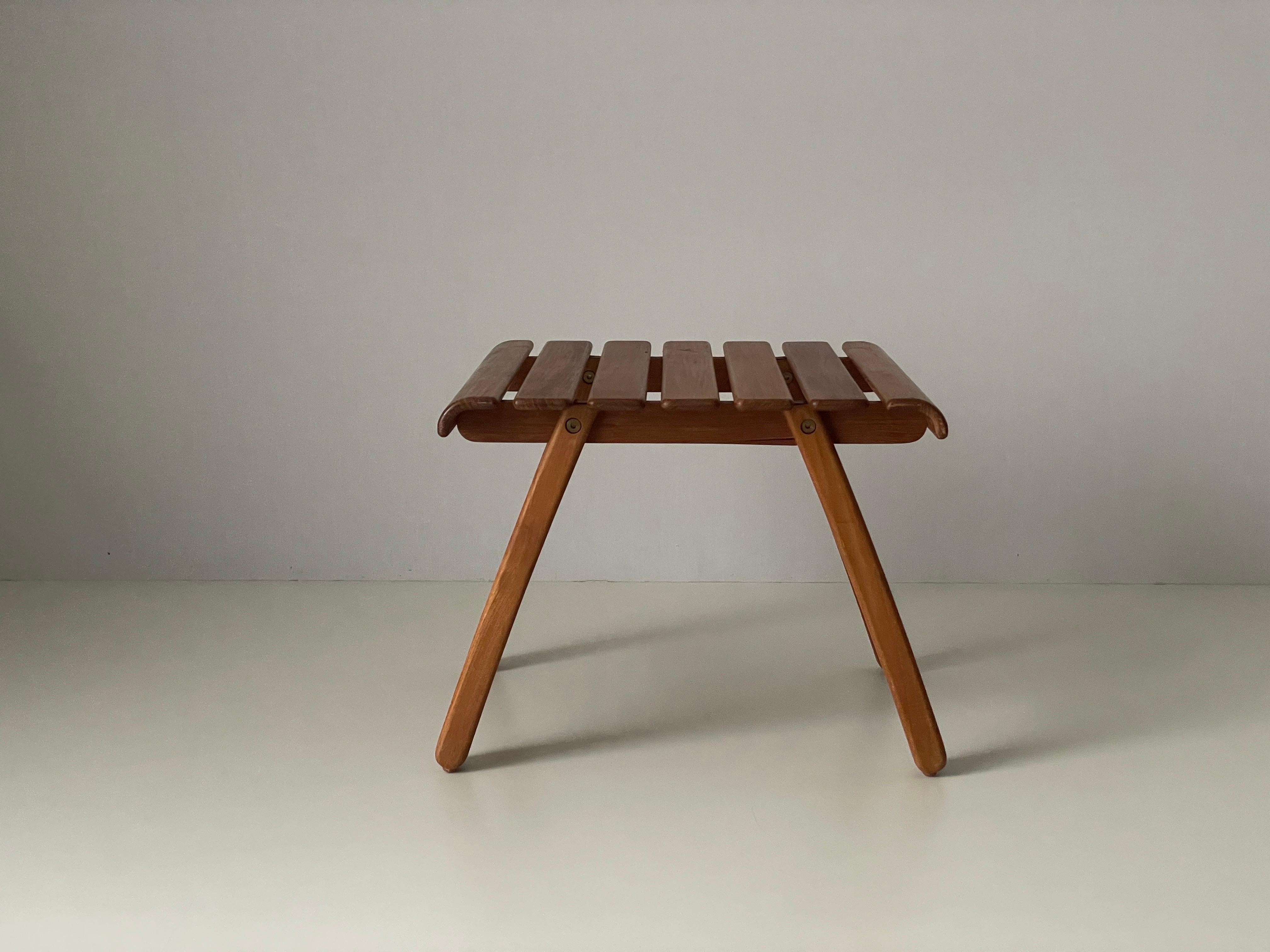 Teck Table basse ou table d'appoint carrée en teck, Allemagne, années 1970 en vente